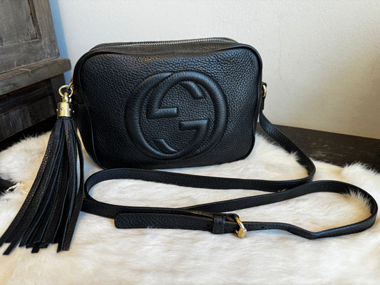 GUCCI Soho Disco Black Pebbled Camera Bag