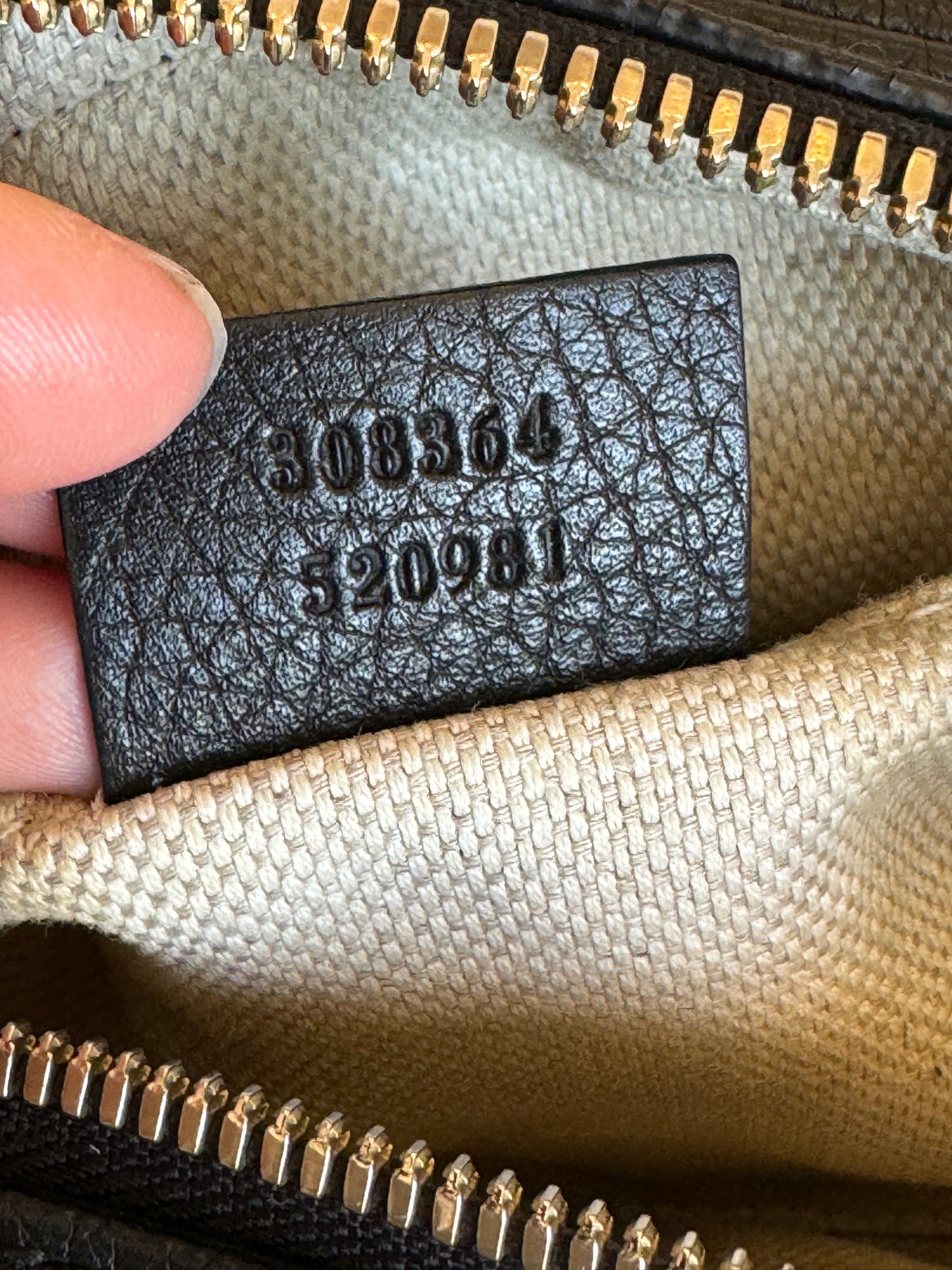 GUCCI Soho Disco Black Pebbled Camera Bag