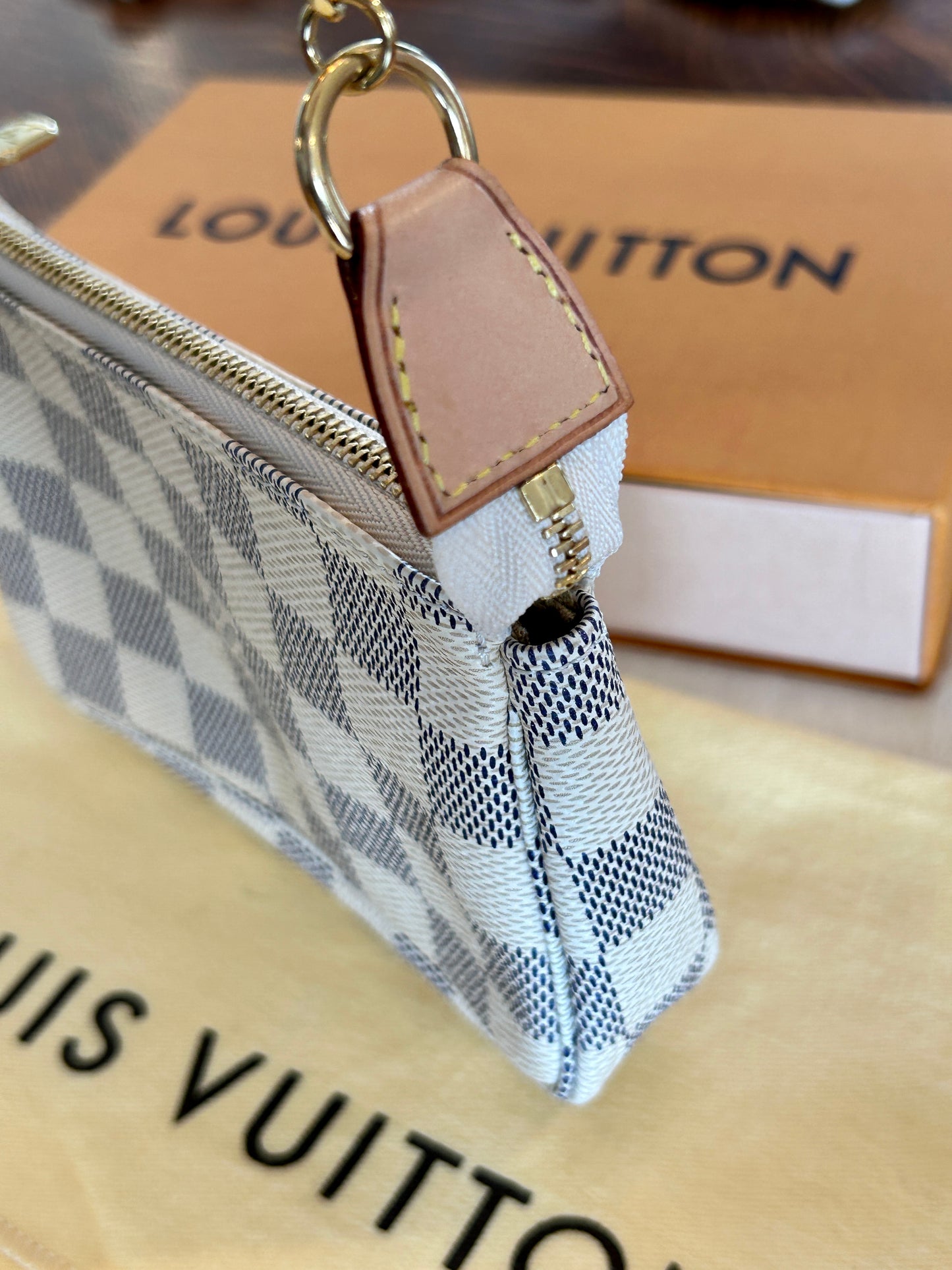Louis Vuitton Mini Pochette Damier Azur – Ascherman Home