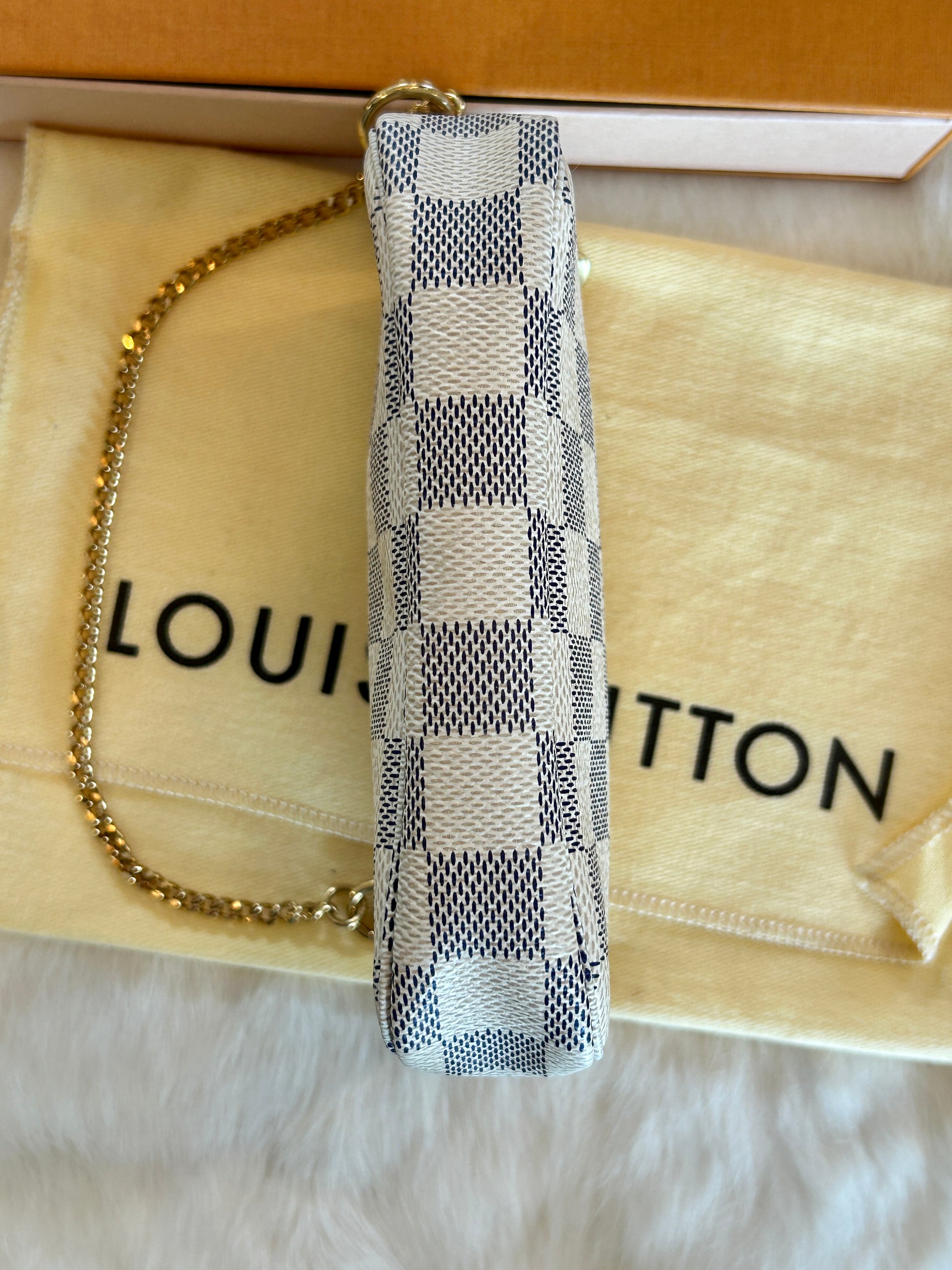 LOUIS VUITTON Insolite Damier Azur Wallet White