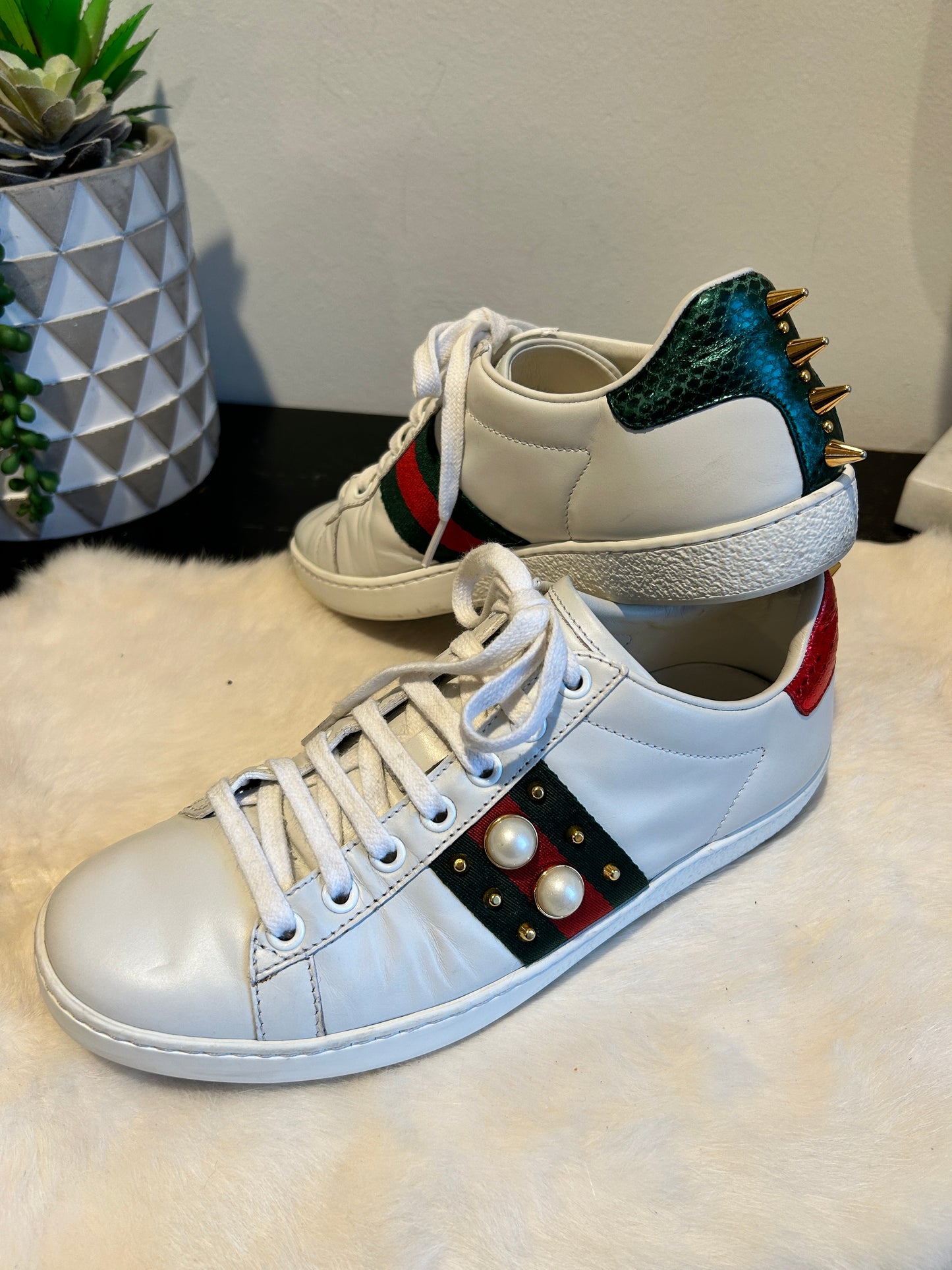 GUCCI Ace Pearls Spikes Sneakers Womens 36EU