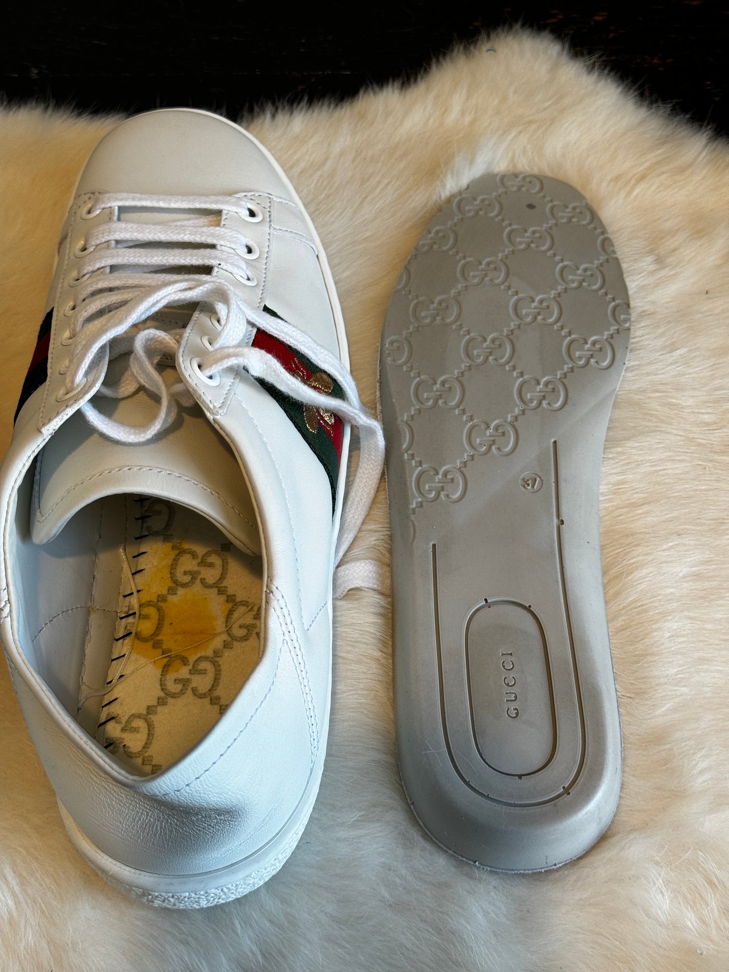 GUCCI Ace Bees Soft Heel Sneakers 37EU