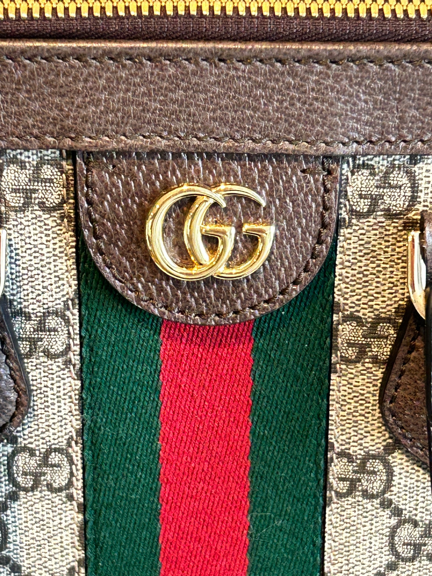 GUCCI GG Supreme Canvas Ophidia Medium Tote