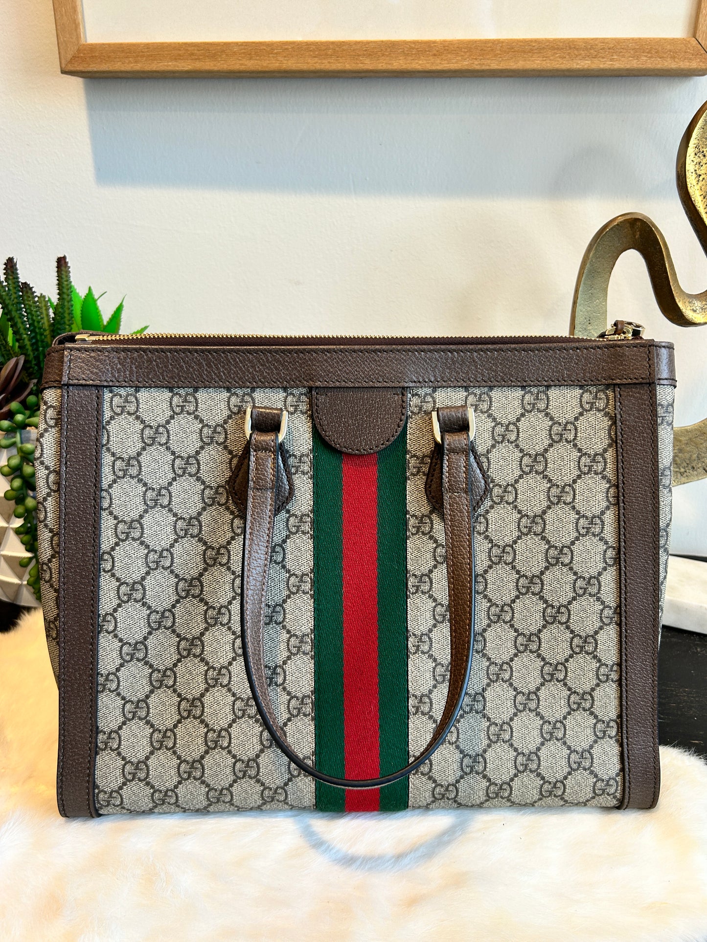 GUCCI GG Supreme Canvas Ophidia Medium Tote