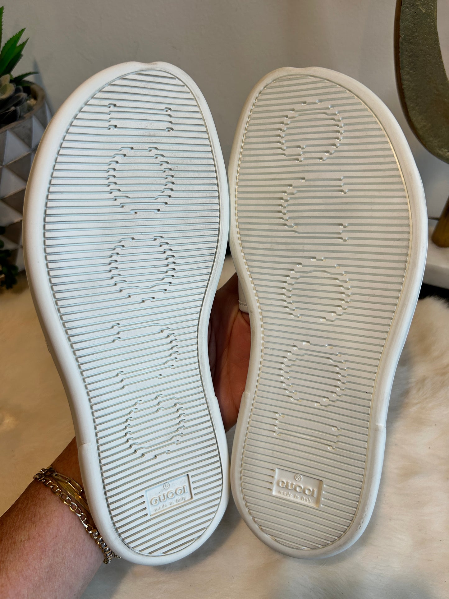 GUCCI White Rubber Mens Slides 6EU (39EU)