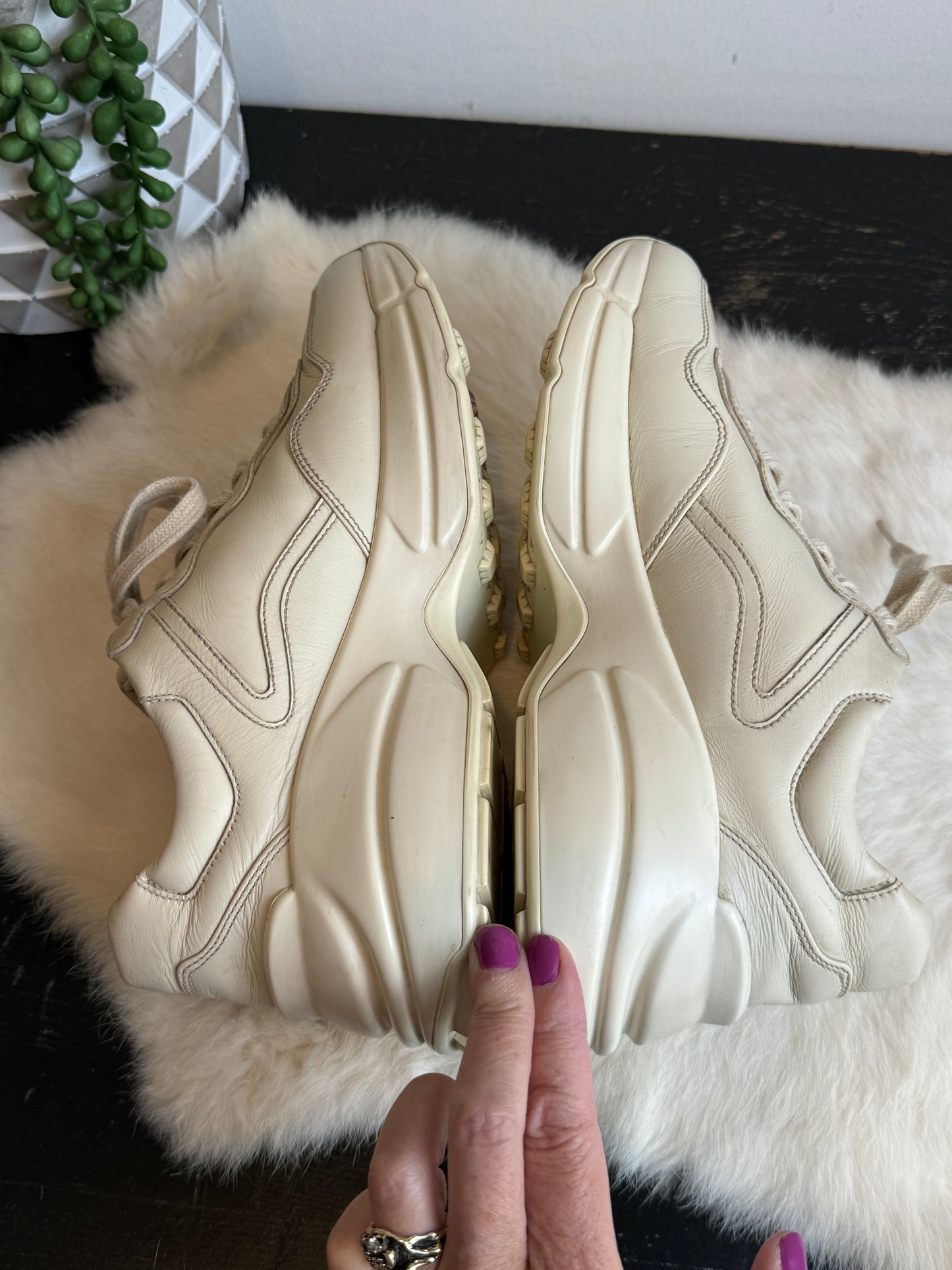 Gucci Rhyton Logo Ivory Sneakers 37EU