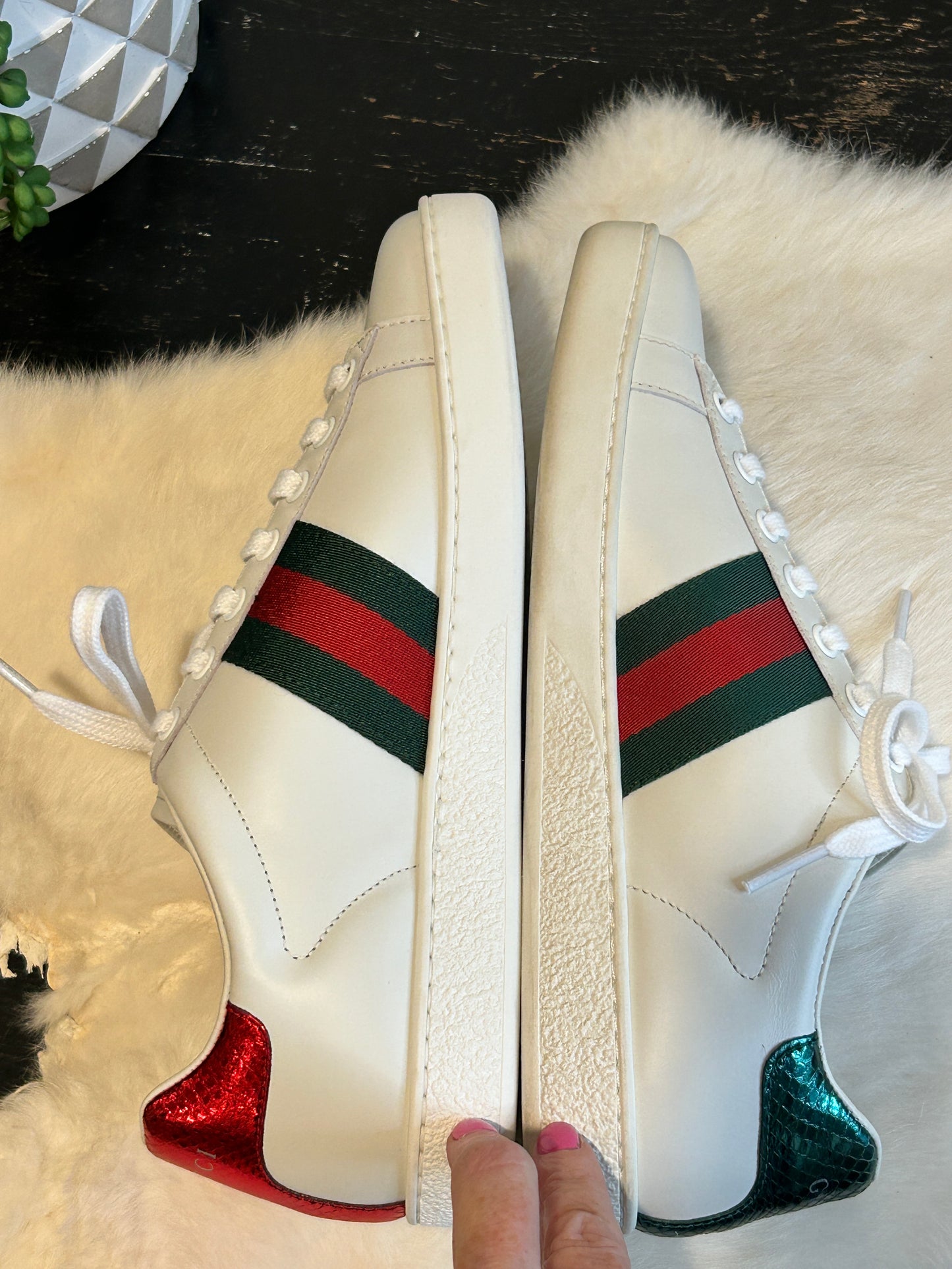 GUCCI Ace Bees Sneakers Womens 37/37.5EU