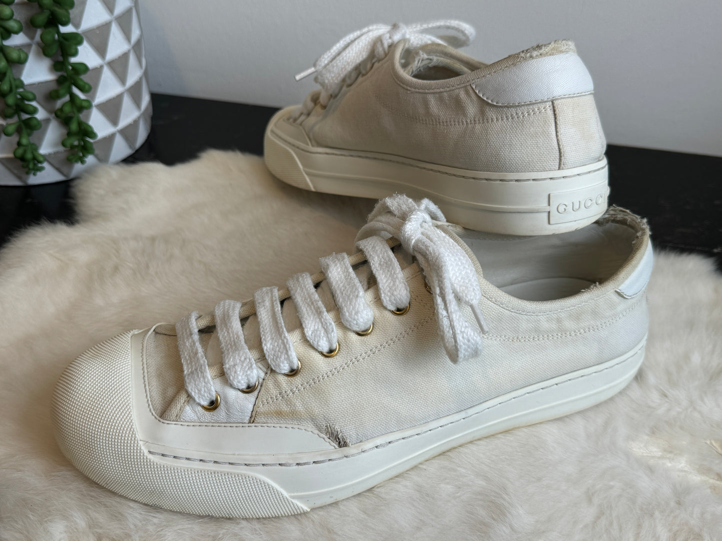 GUCCI Off White Canvas Sneakers 9EU (42EU)