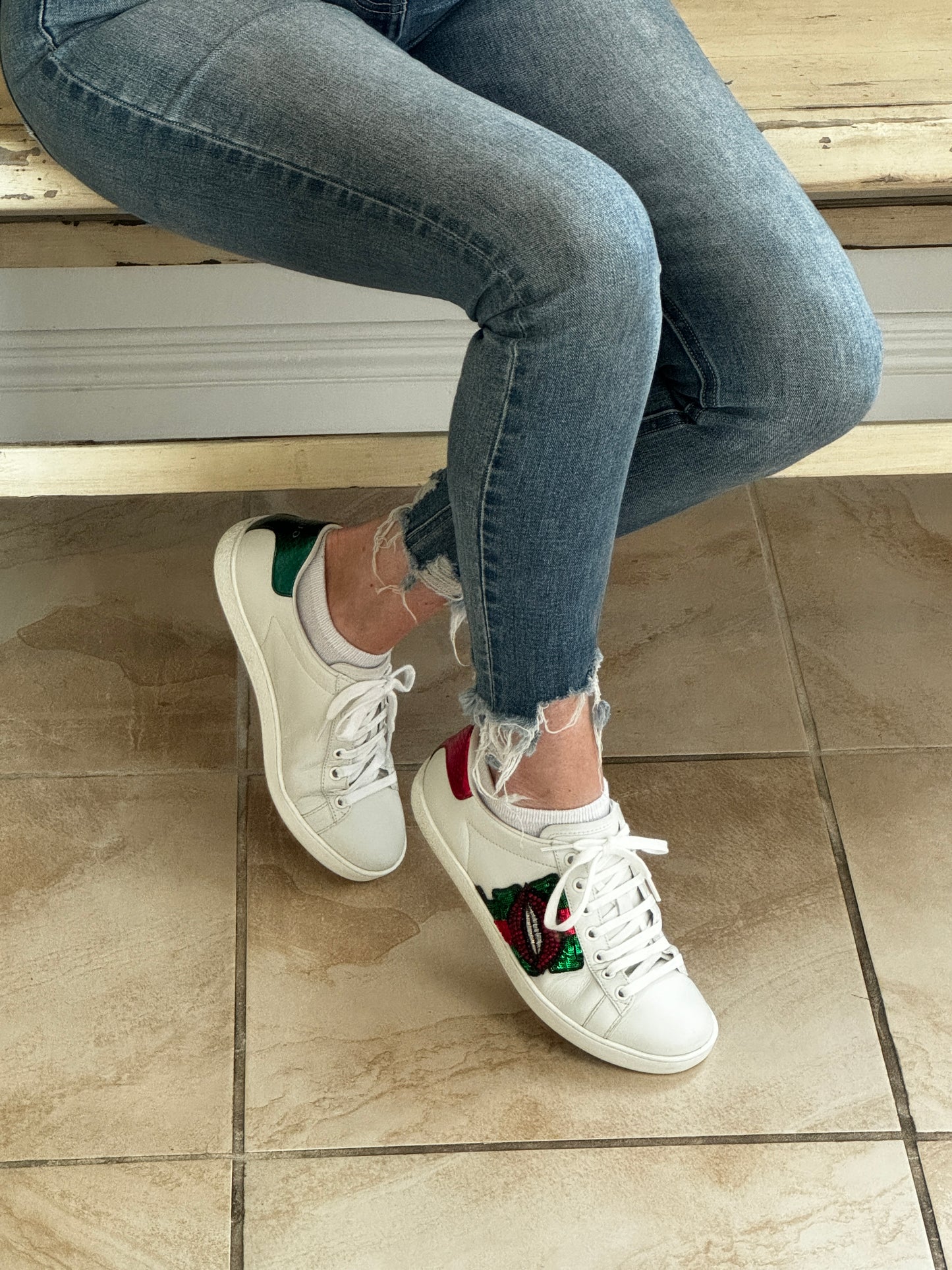 GUCCI Ace Lips Sneakers Womens 37EU