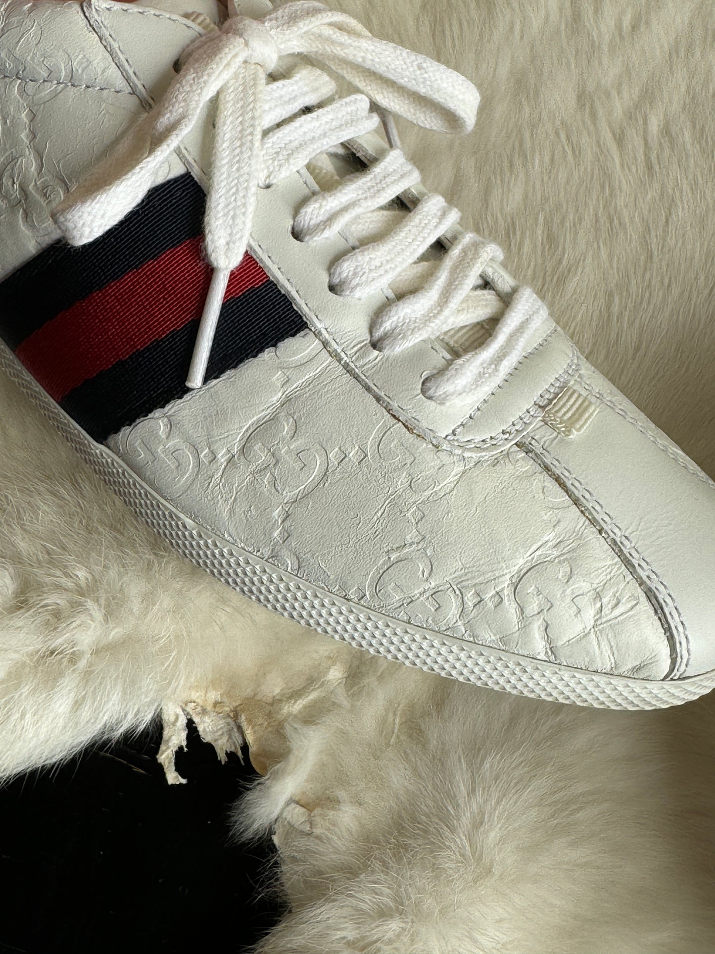 GUCCI White Guccissima Lace Up Sneakers 35.5EU