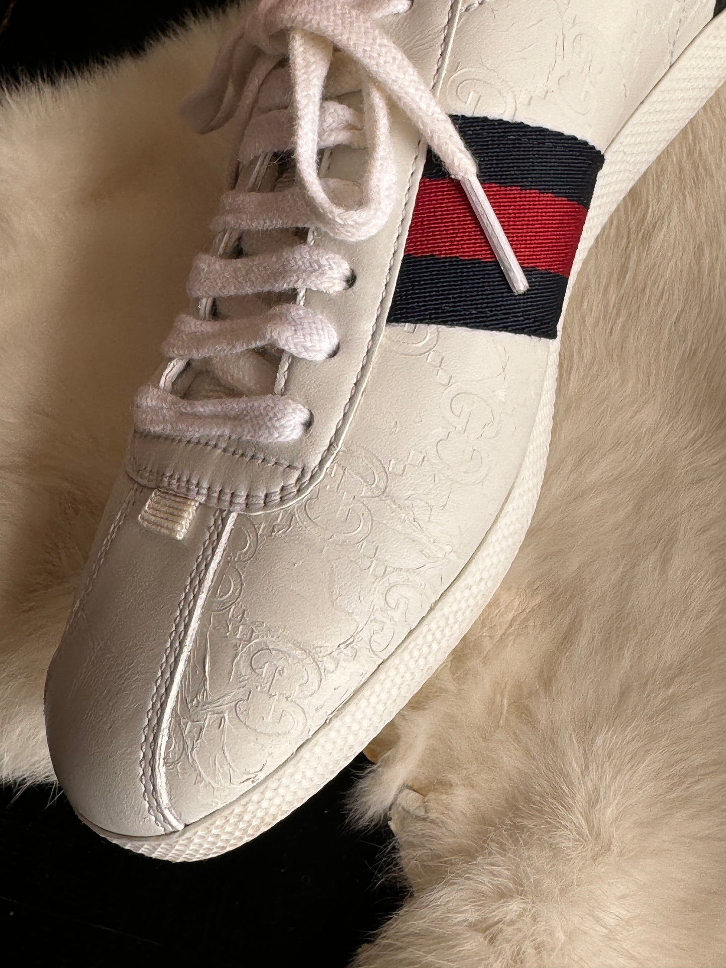 GUCCI White Guccissima Lace Up Sneakers 35.5EU