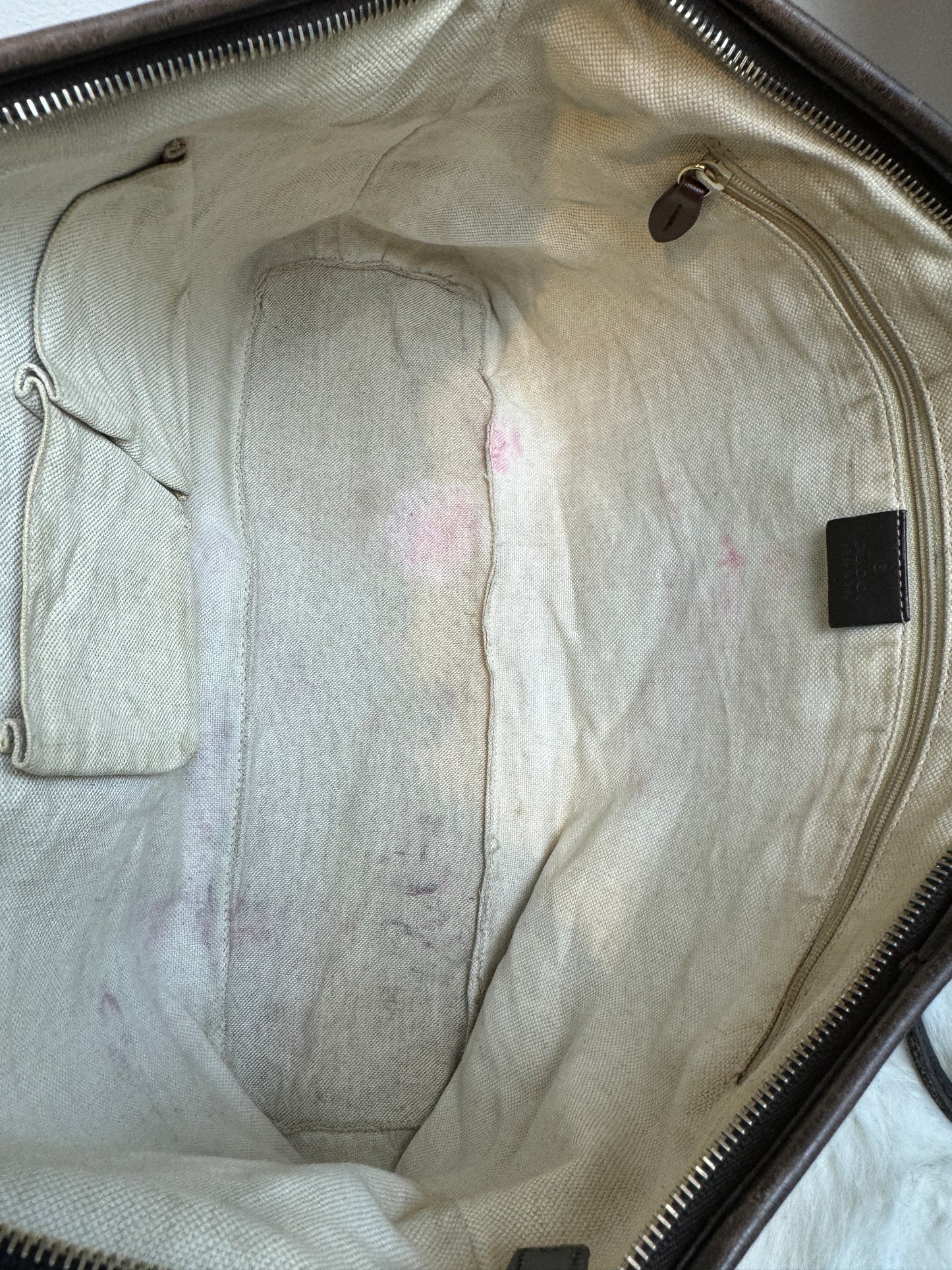 GUCCI Supreme Monogram Medium Zippered Tote