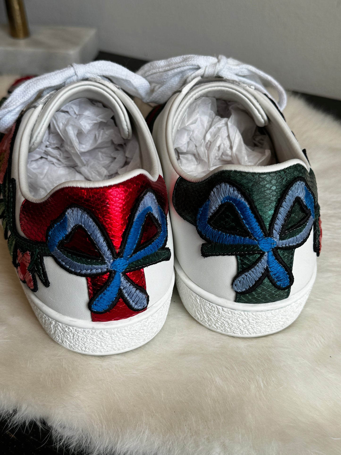 GUCCI Ace Flower Sneakers Size 40EU