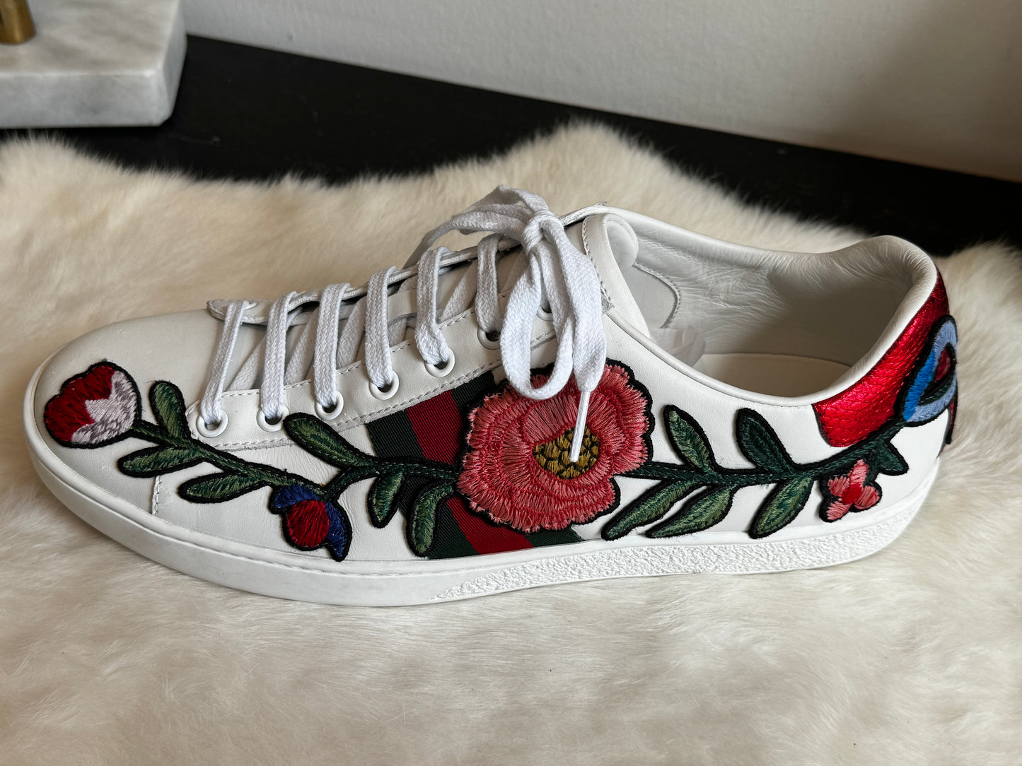 GUCCI Ace Flower Sneakers Size 40EU