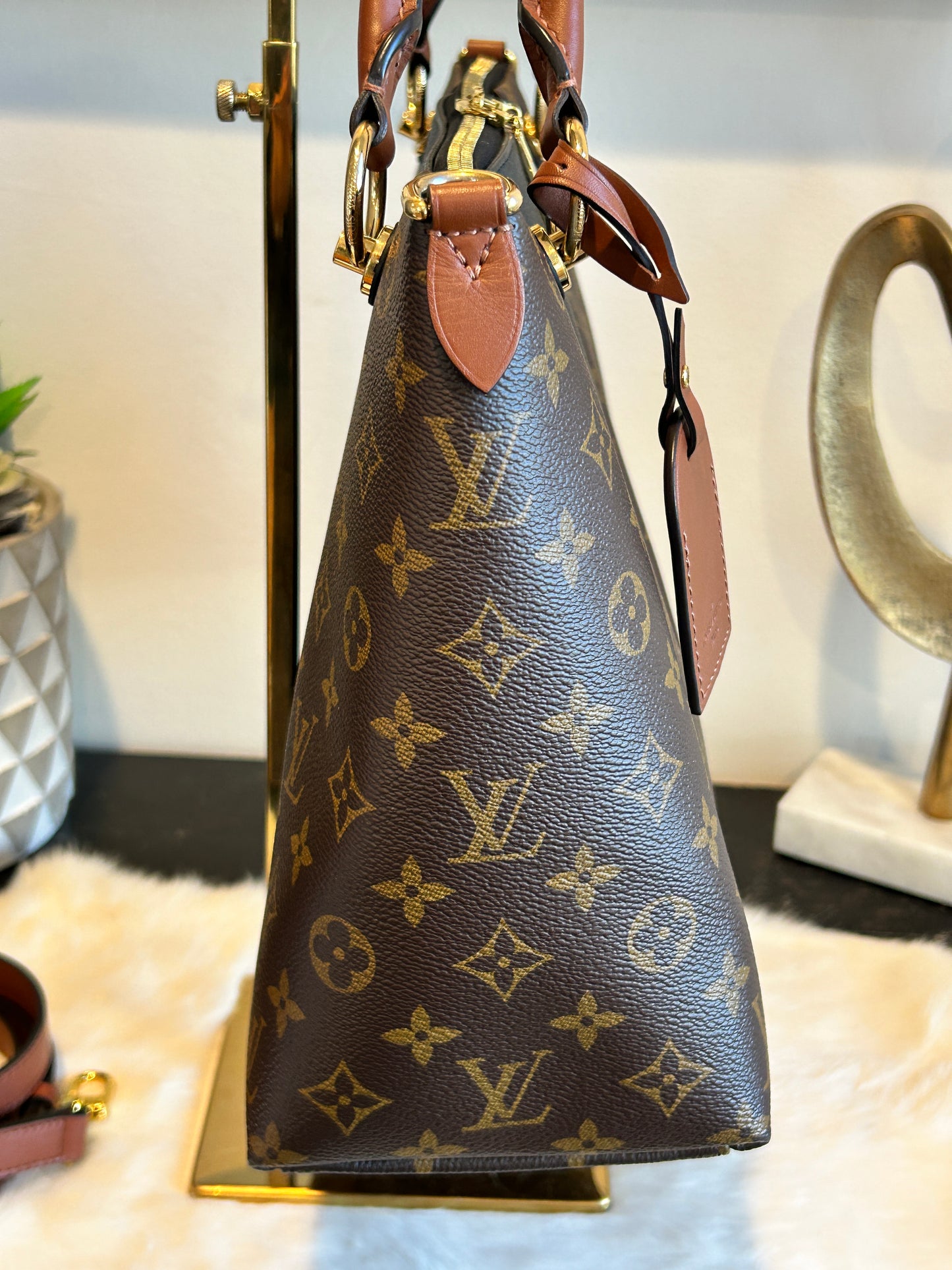 Louis Vuitton Monogram V-Tote MM Black