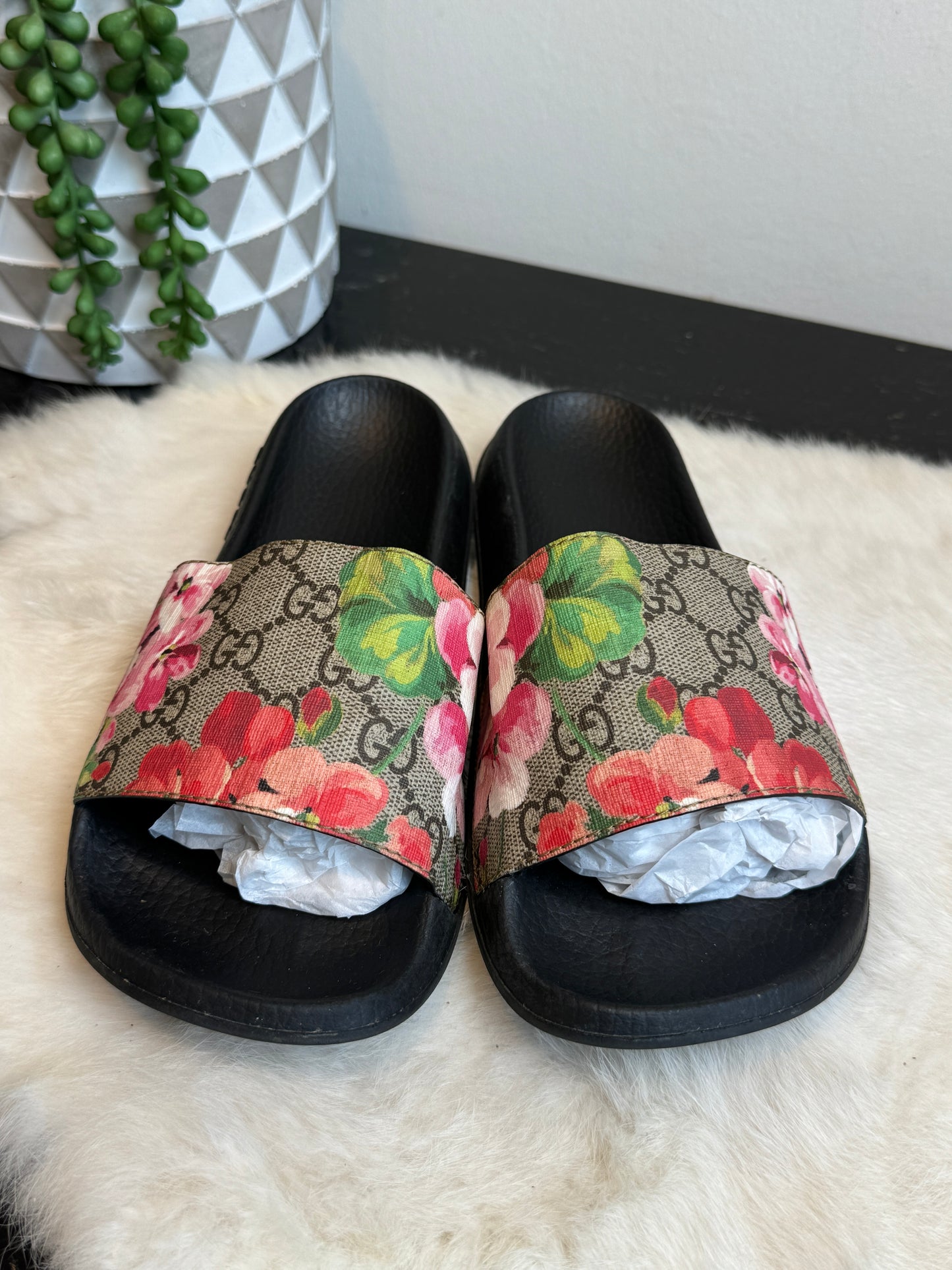 GUCCI Supreme Canvas Blooms Womens Slides 38EU