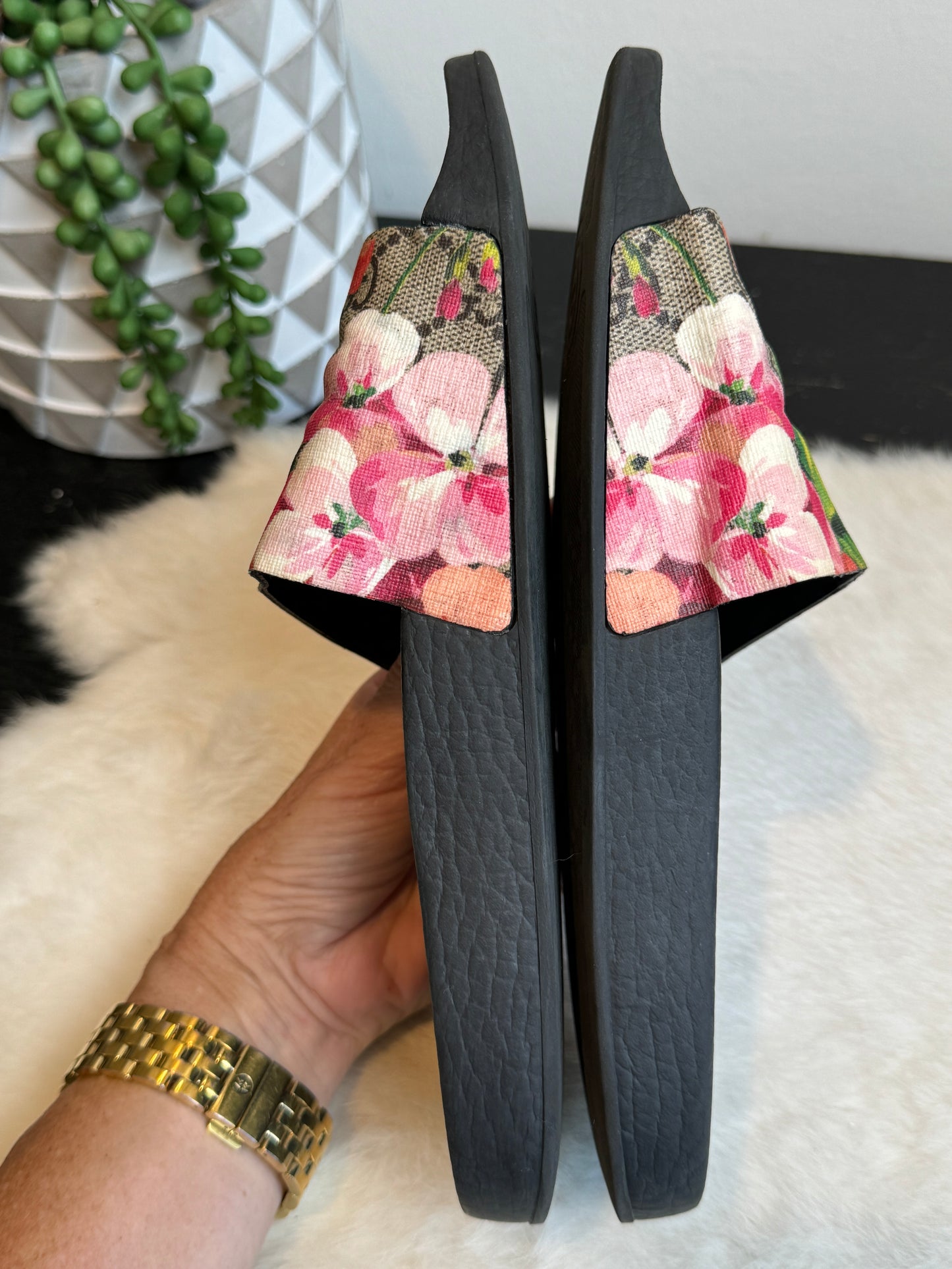 GUCCI Supreme Canvas Blooms Womens Slides 37EU