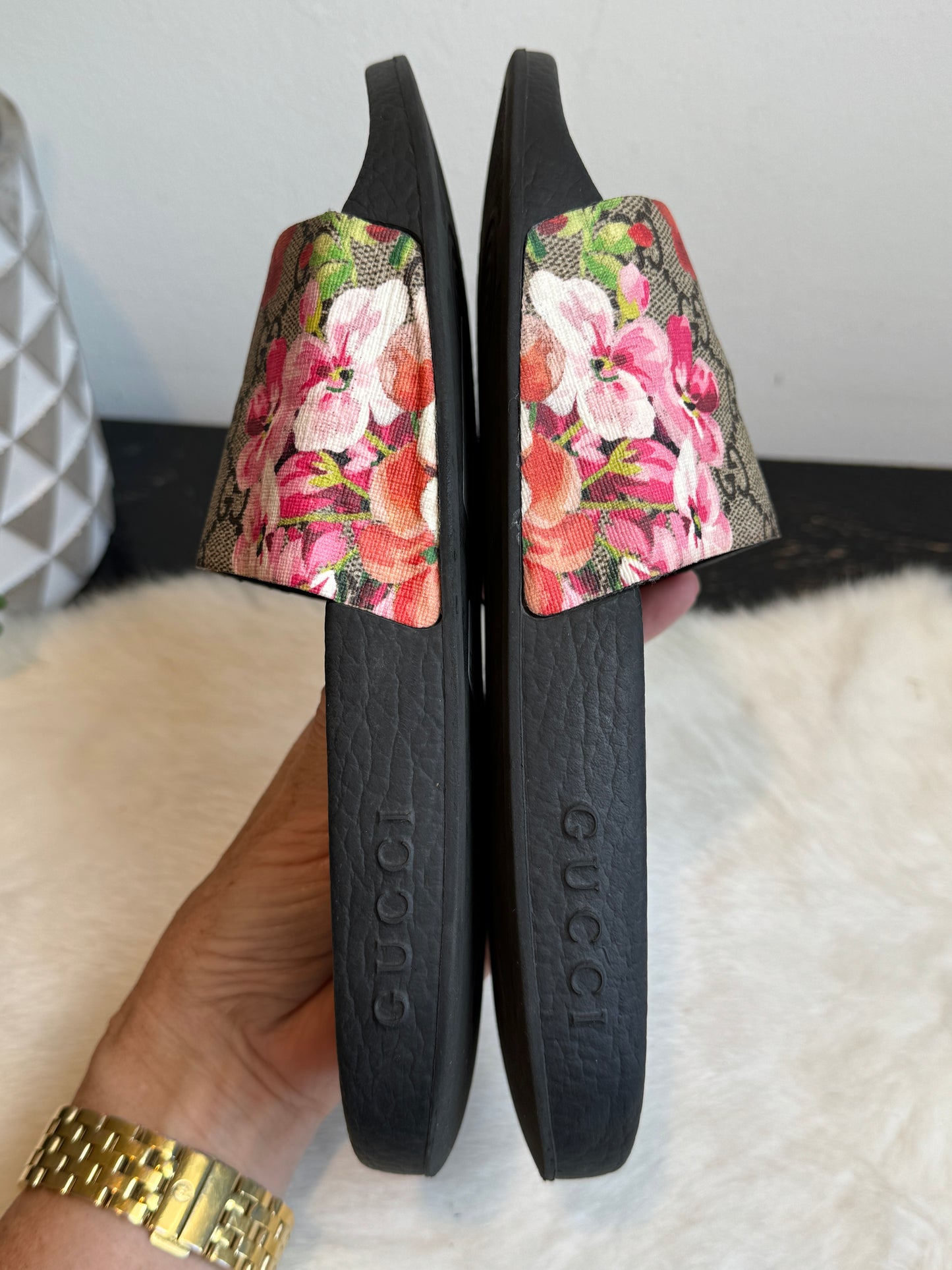 GUCCI Supreme Canvas Blooms Womens Slides 37EU