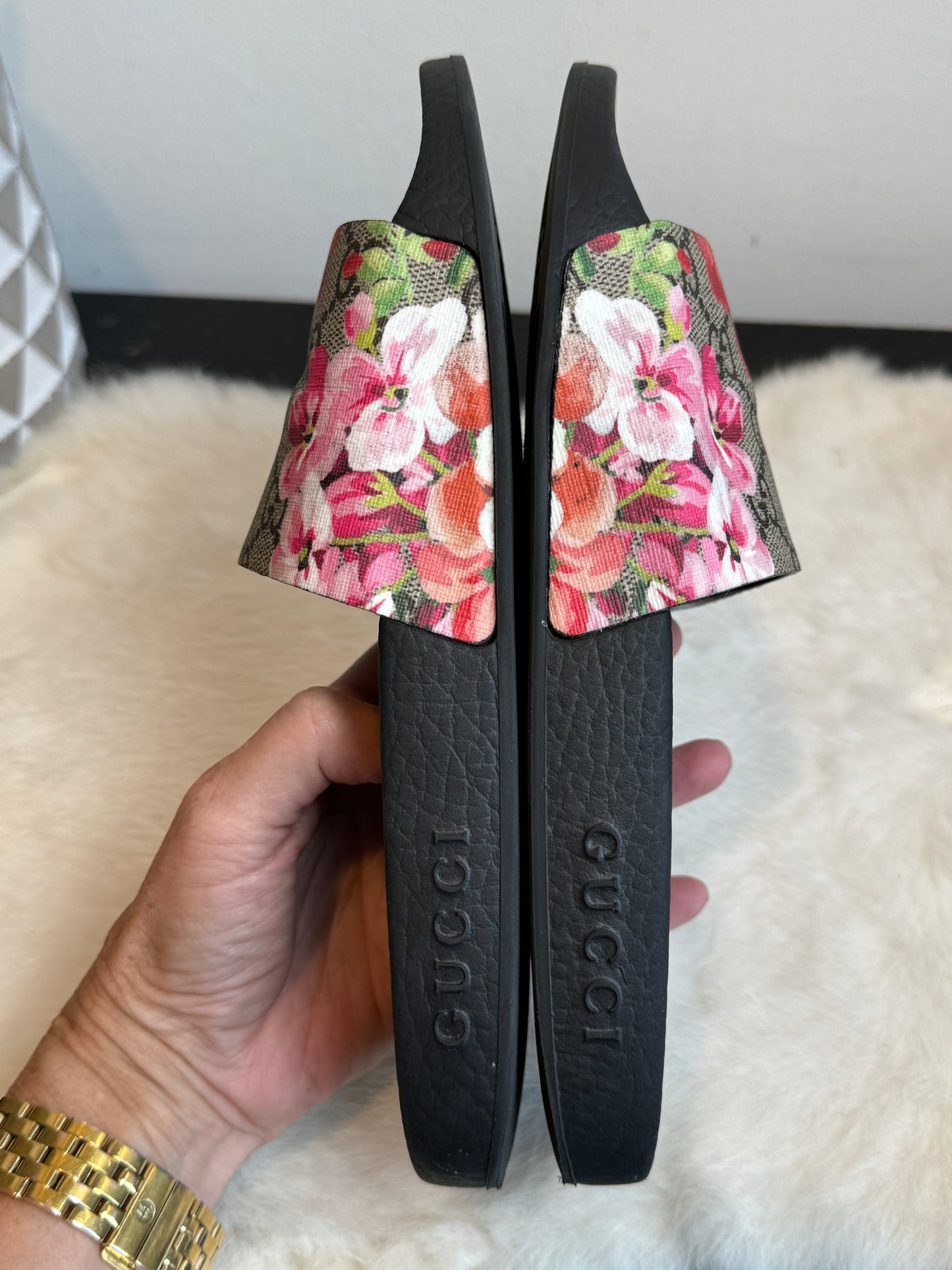 GUCCI Supreme Canvas Blooms Womens Slides 37EU