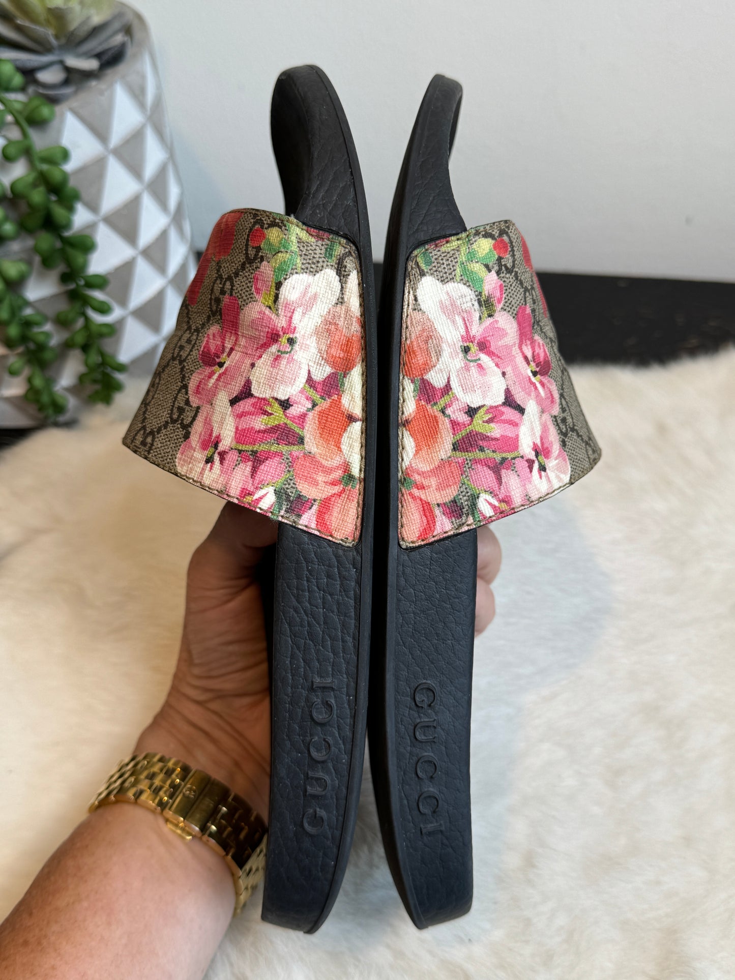 GUCCI Supreme Canvas Blooms Womens Slides 38EU