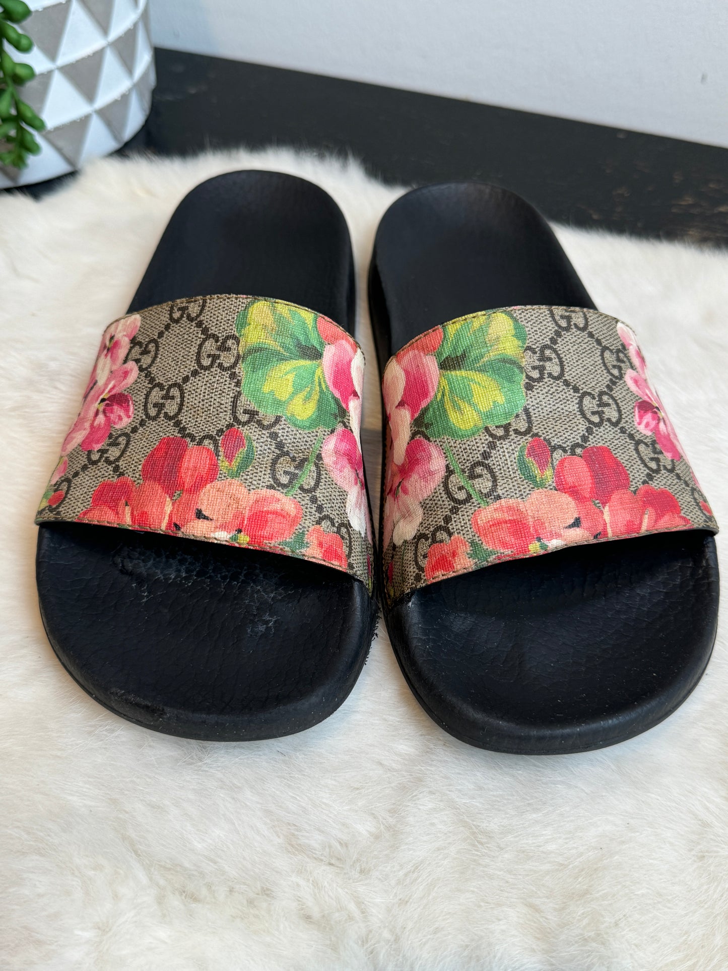 GUCCI Supreme Canvas Blooms Womens Slides 38EU