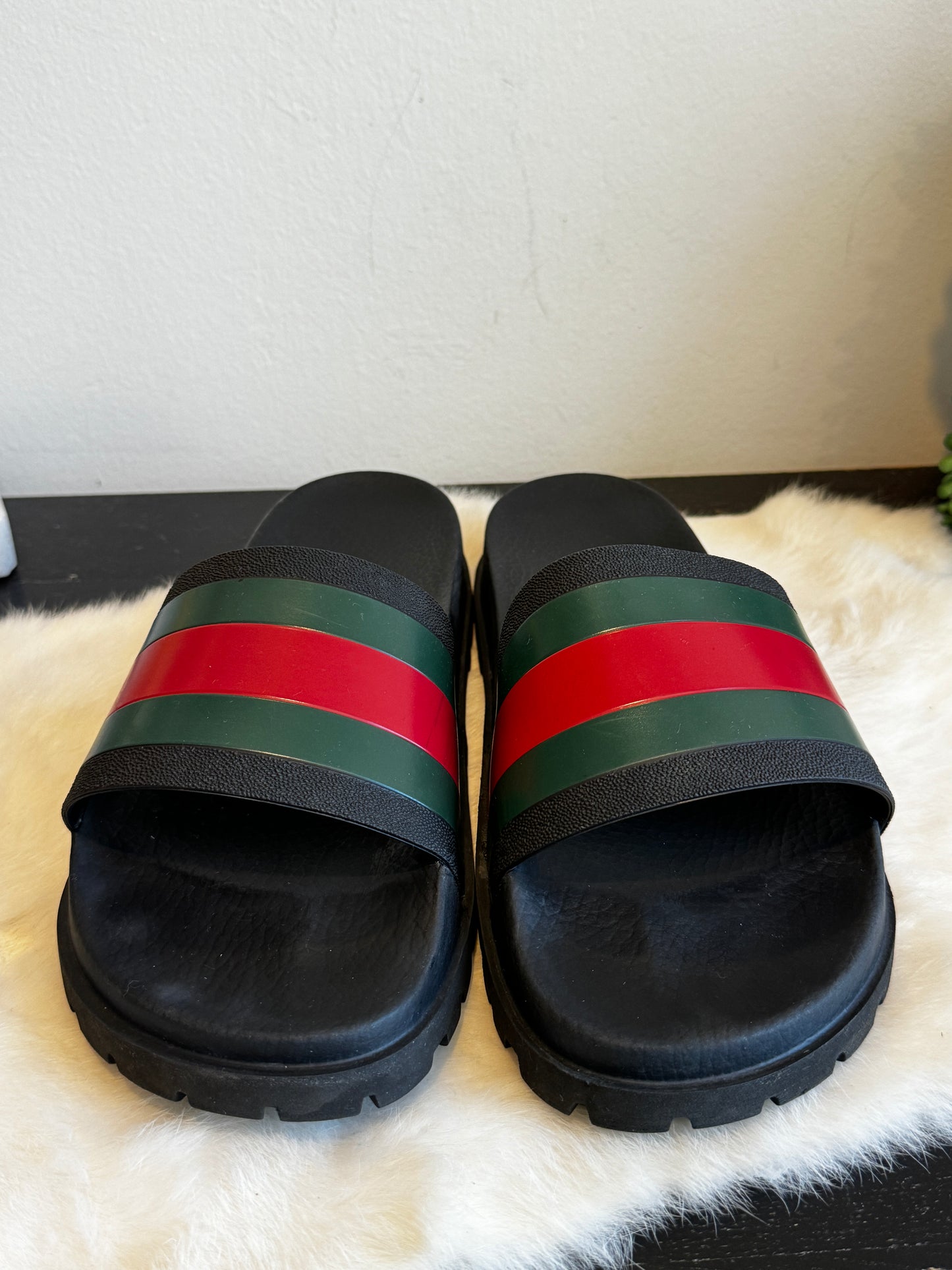 GUCCI Pursuit Web Logo Black 9EU (42EU)