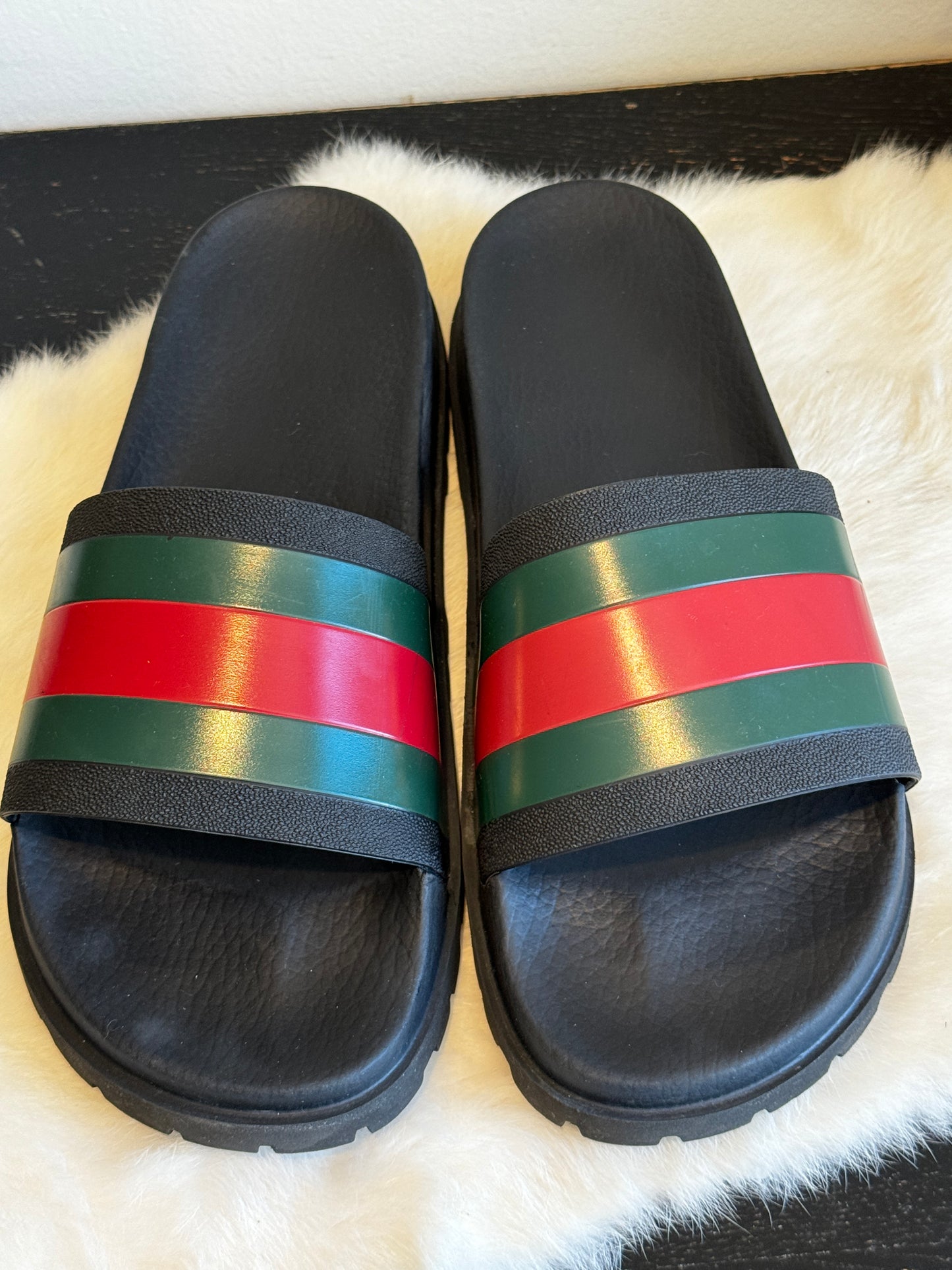 GUCCI Pursuit Web Logo Black 9EU (42EU)