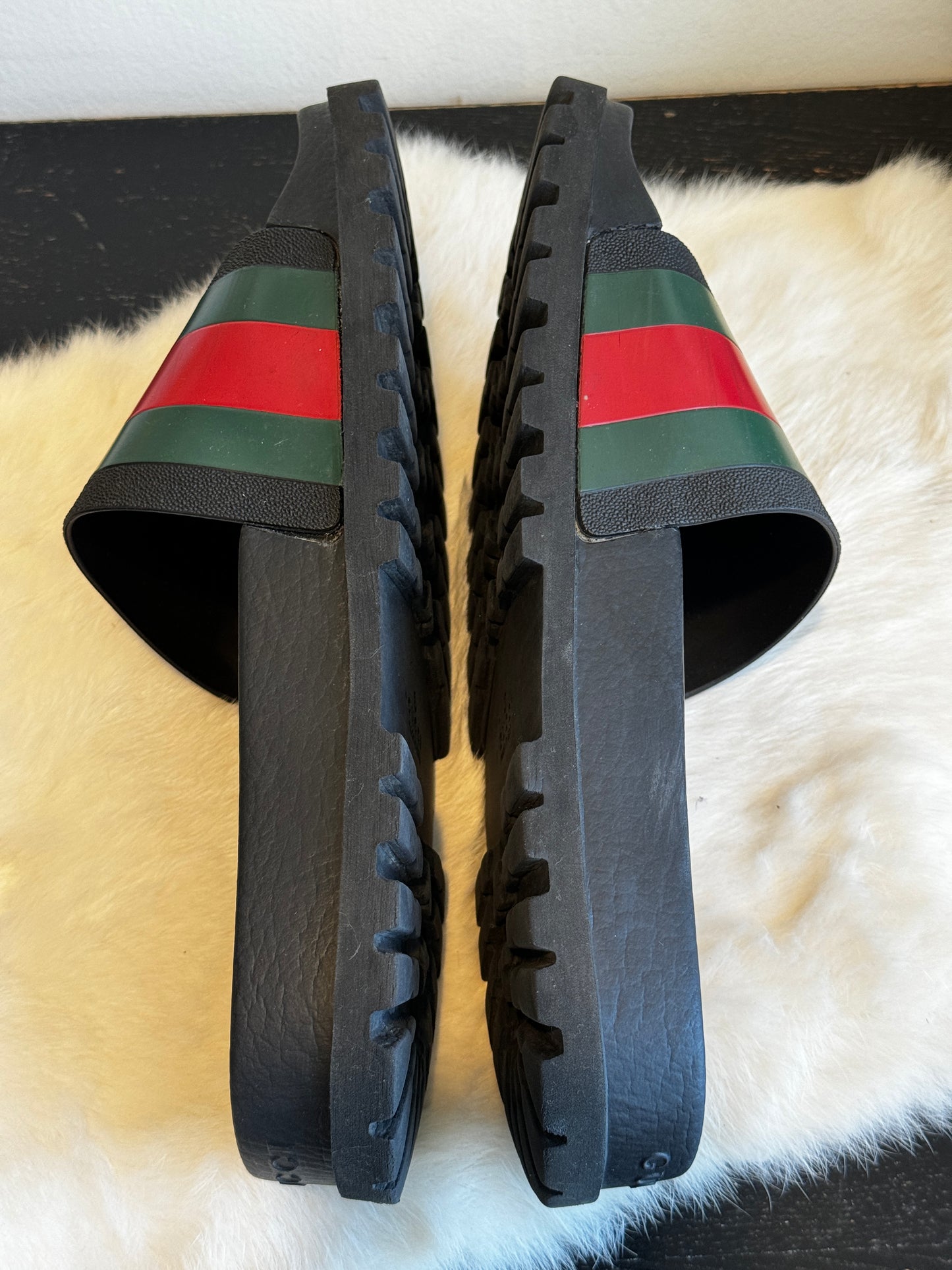 GUCCI Pursuit Web Logo Black 9EU (42EU)