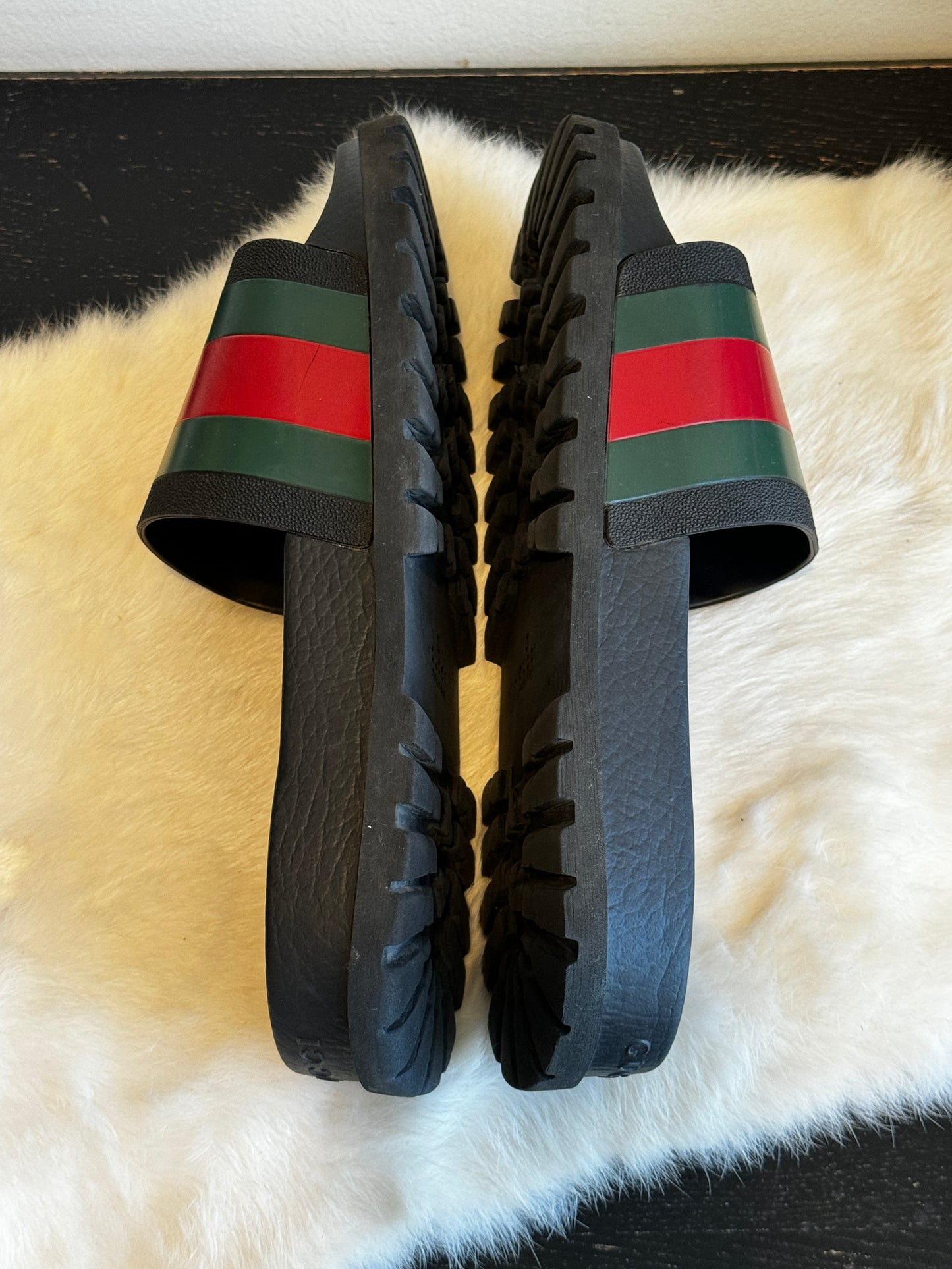 GUCCI Pursuit Web Logo Black 9EU (42EU)