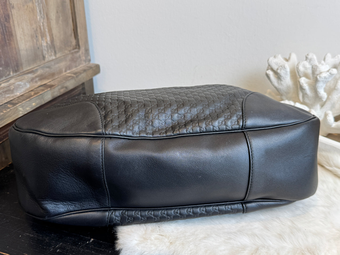 GUCCI Bree Micro-Guccissima Signature Black Large Hobo