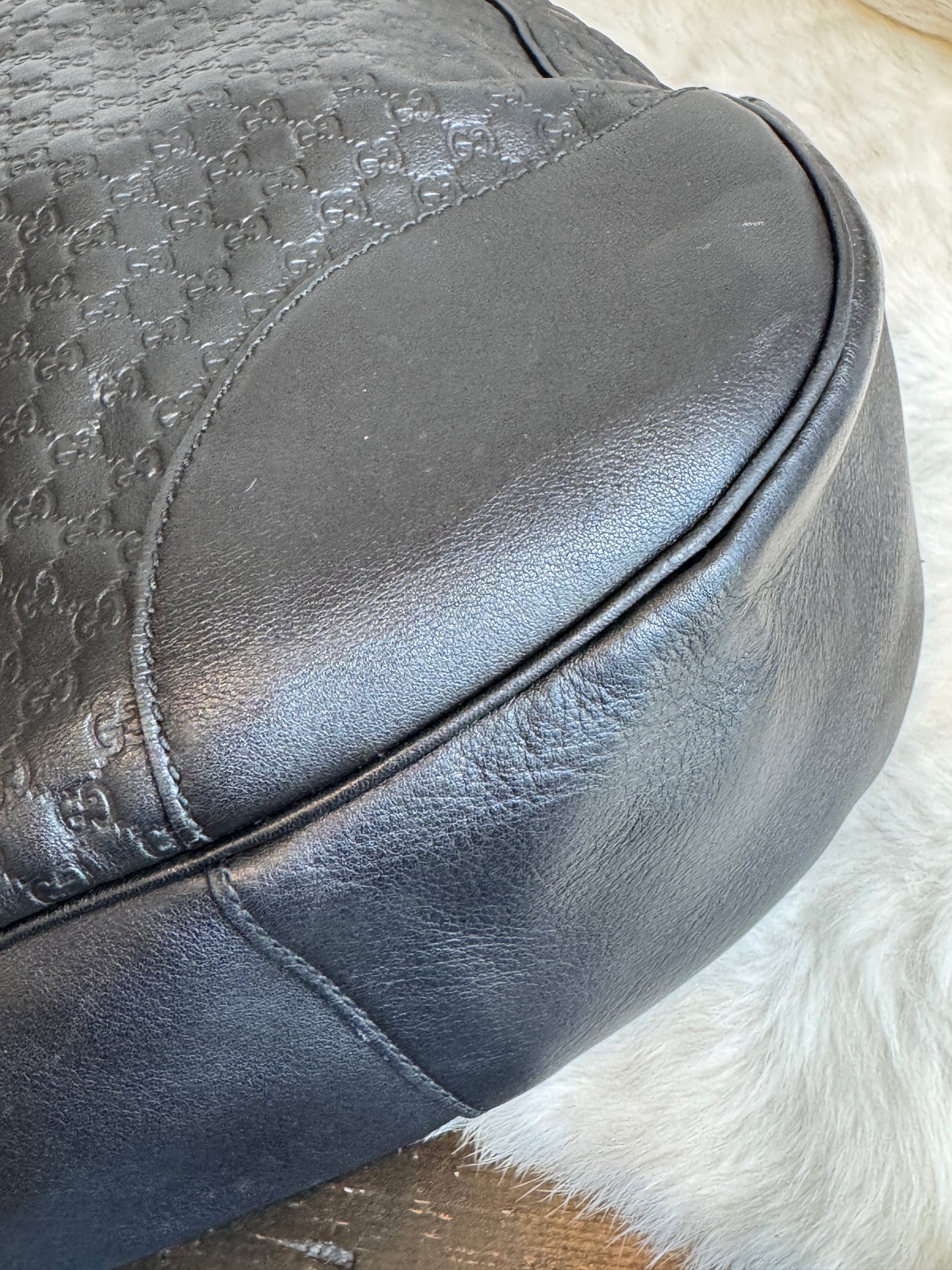 GUCCI Large Bree Micro-Guccissima Signature Black Leather Hobo