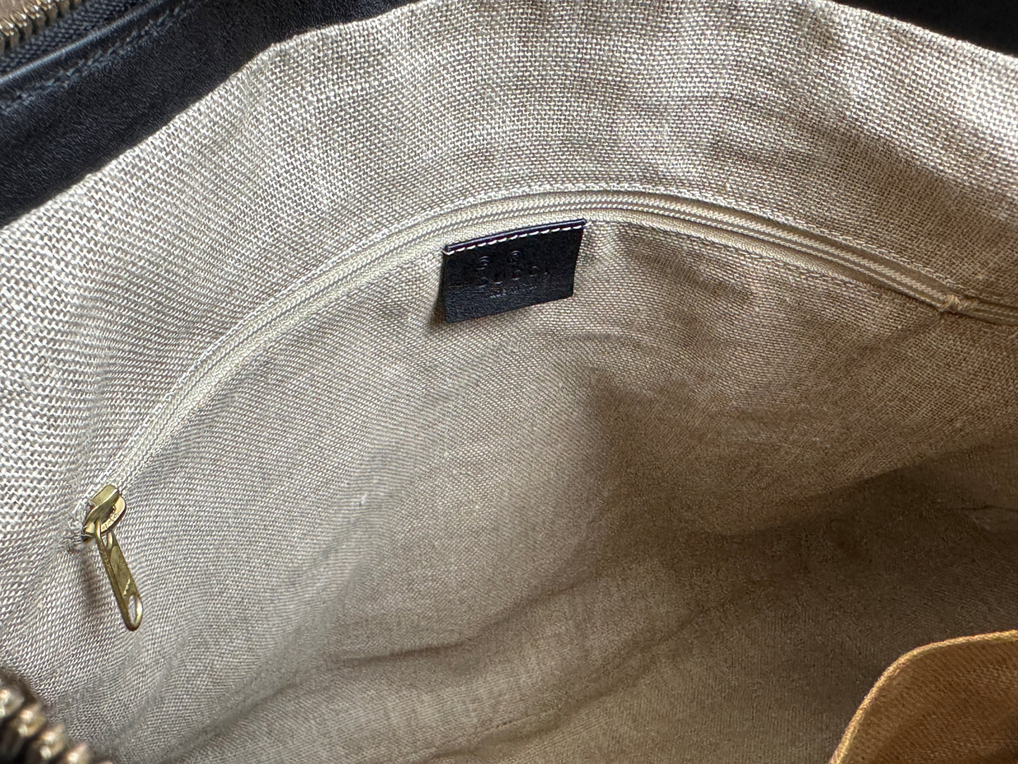 GUCCI Large Bree Micro-Guccissima Signature Black Leather Hobo