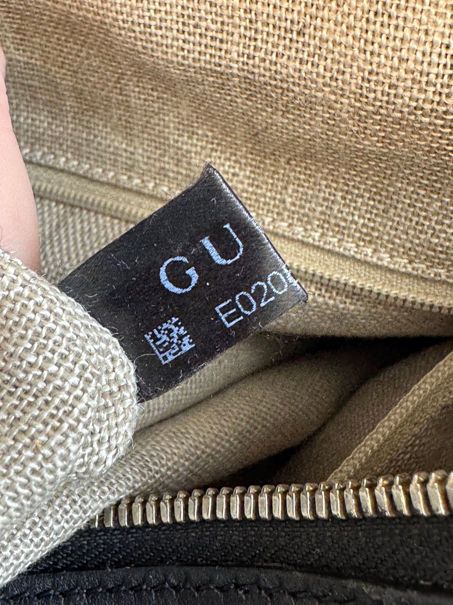 GUCCI Large Bree Micro-Guccissima Signature Black Leather Hobo