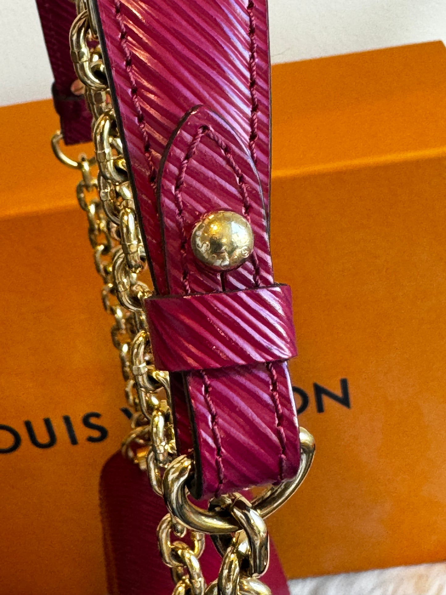 Louis Vuitton Magenta Epi Twist MM