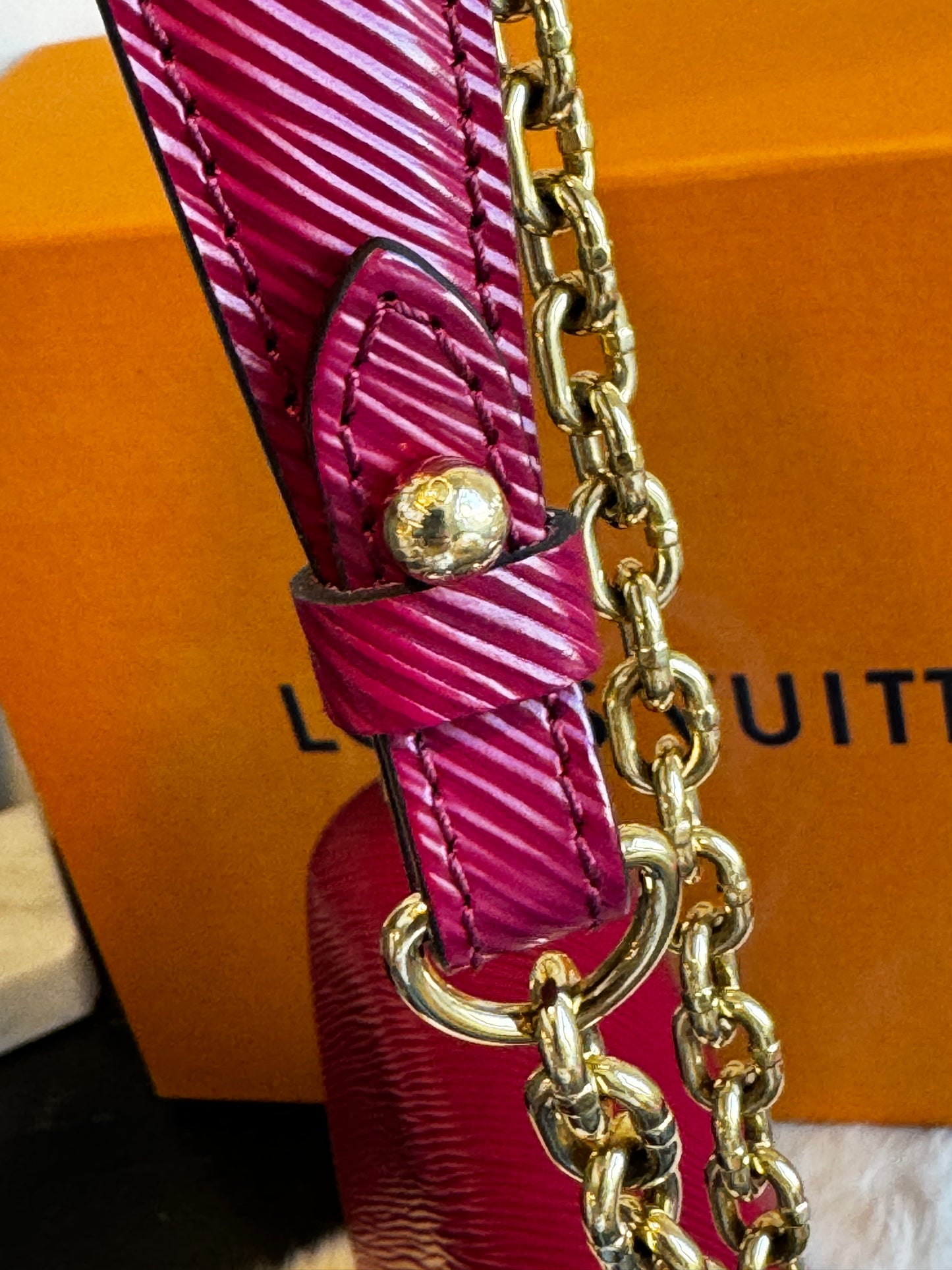 Louis Vuitton Magenta Epi Twist MM