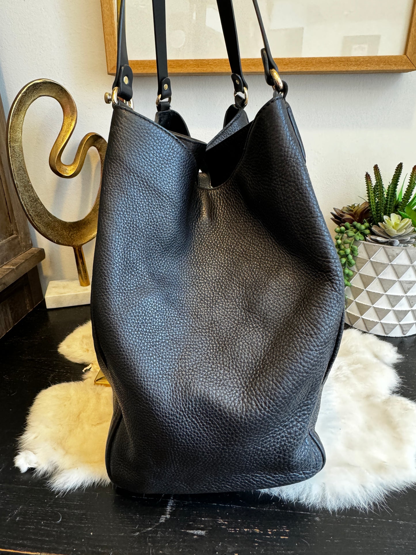 Gucci Pebbled Calfskin Large Soho Bag Black