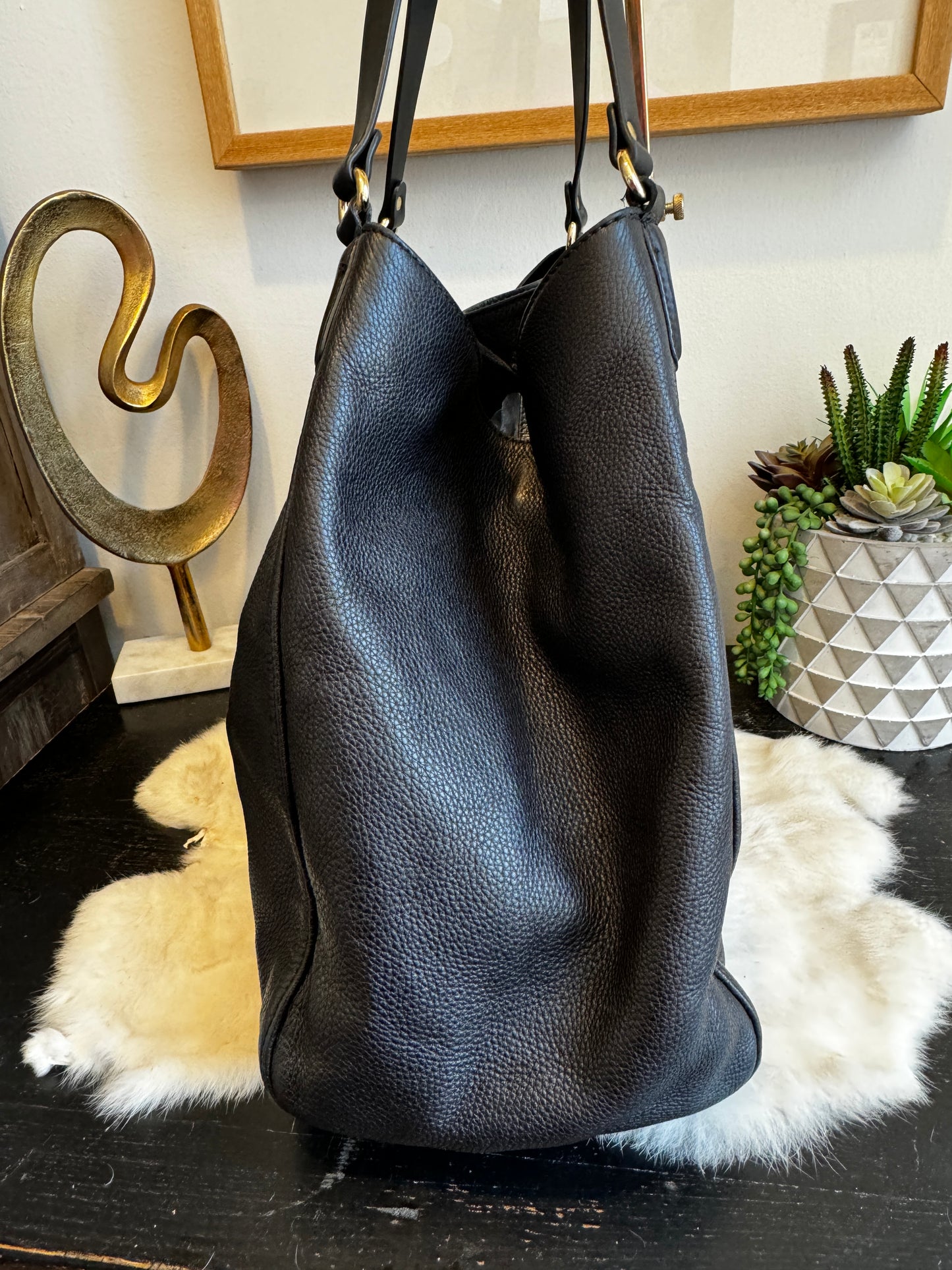 Gucci Pebbled Calfskin Large Soho Bag Black
