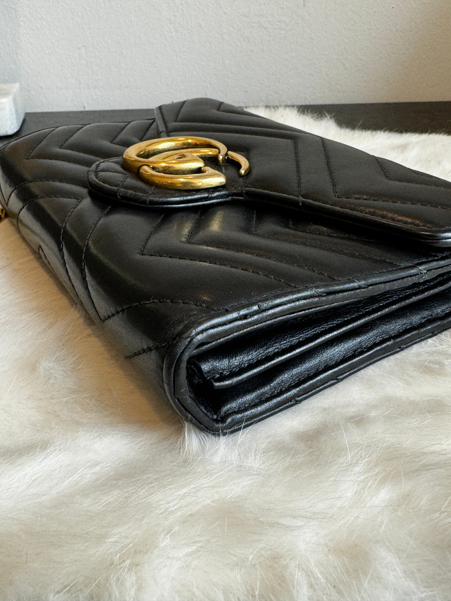 GUCCI Matelasse Marmont Wallet on Chain Black