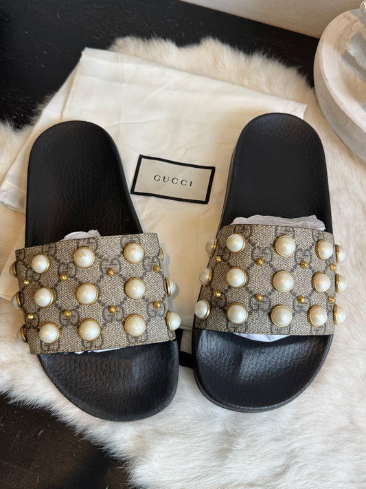GUCCI Supreme Pearl Monogram Women's Slides 37EU