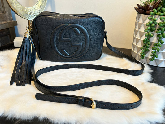 GUCCI Soho Disco Black Pebbled Camera Bag