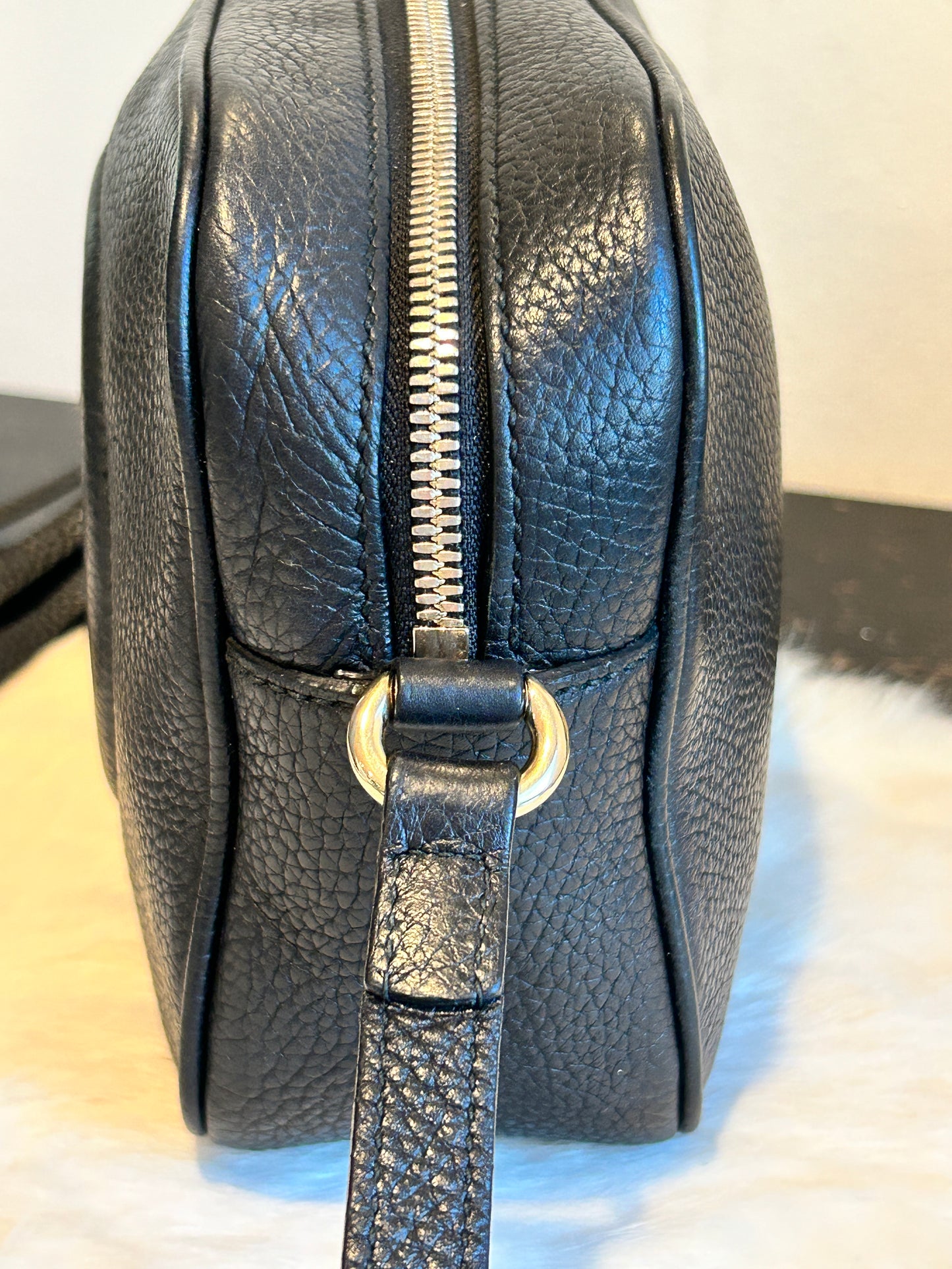 GUCCI Soho Disco Black Pebbled Camera Bag