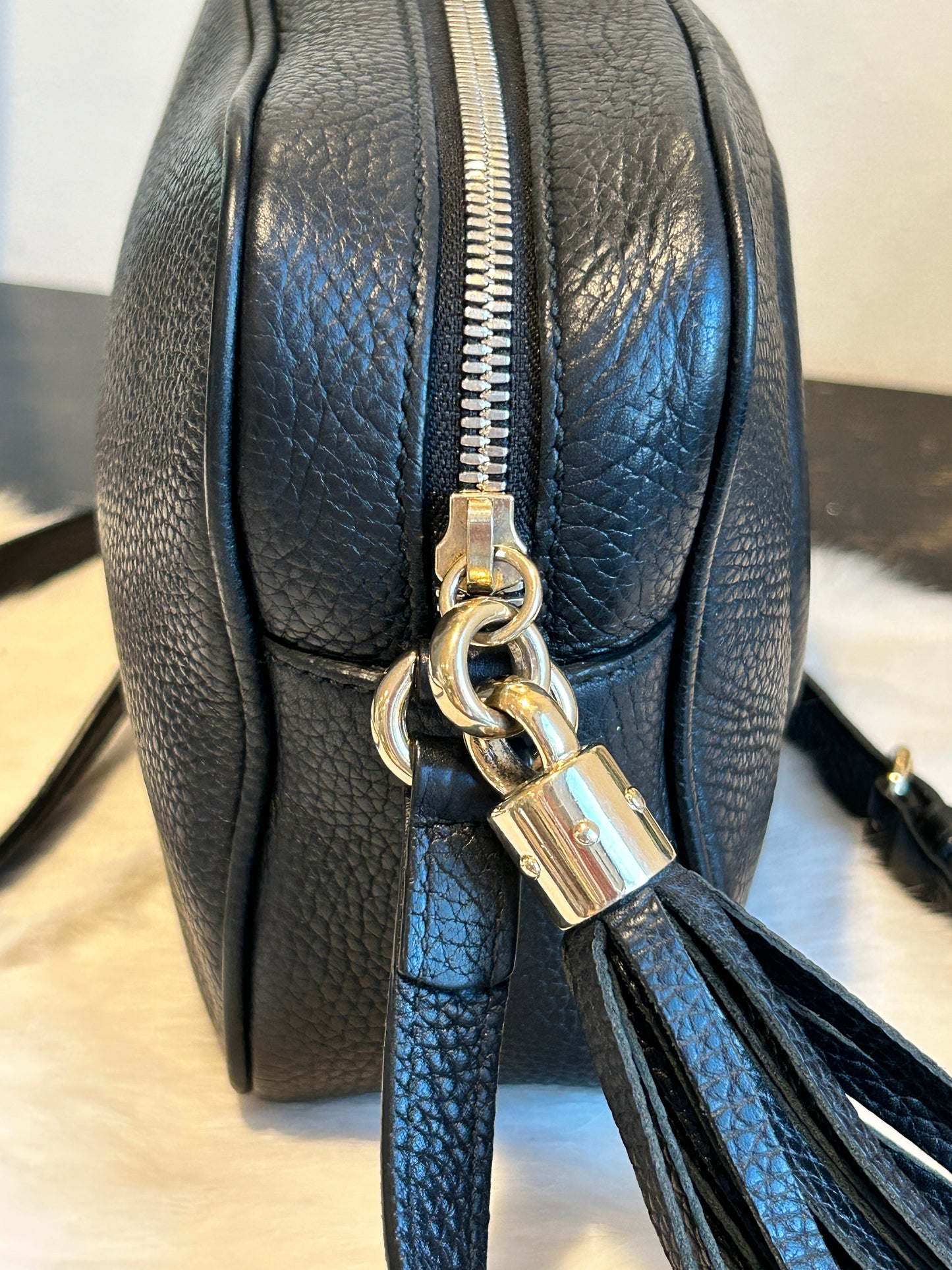 GUCCI Soho Disco Black Pebbled Camera Bag