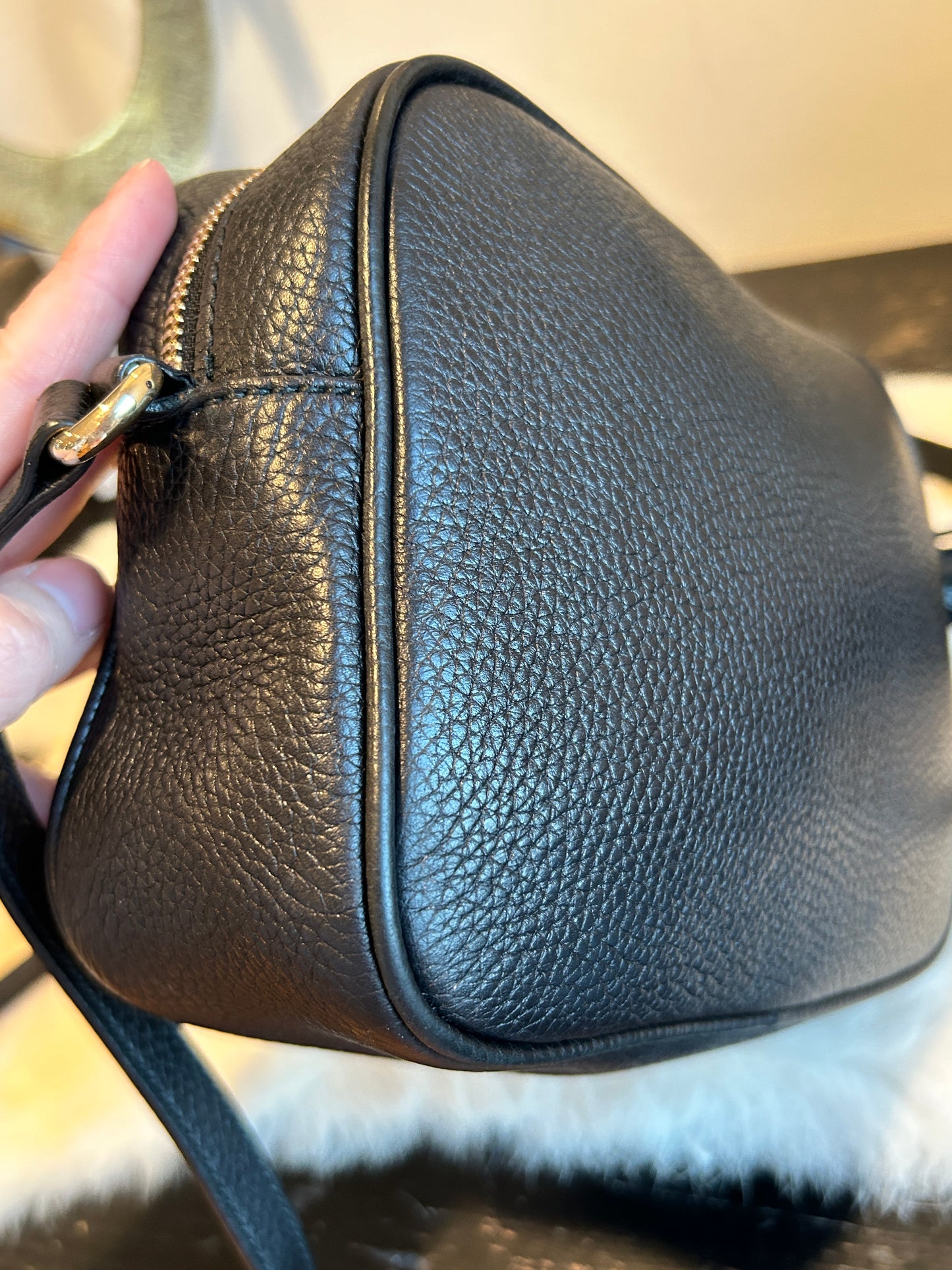 GUCCI Soho Disco Black Pebbled Camera Bag