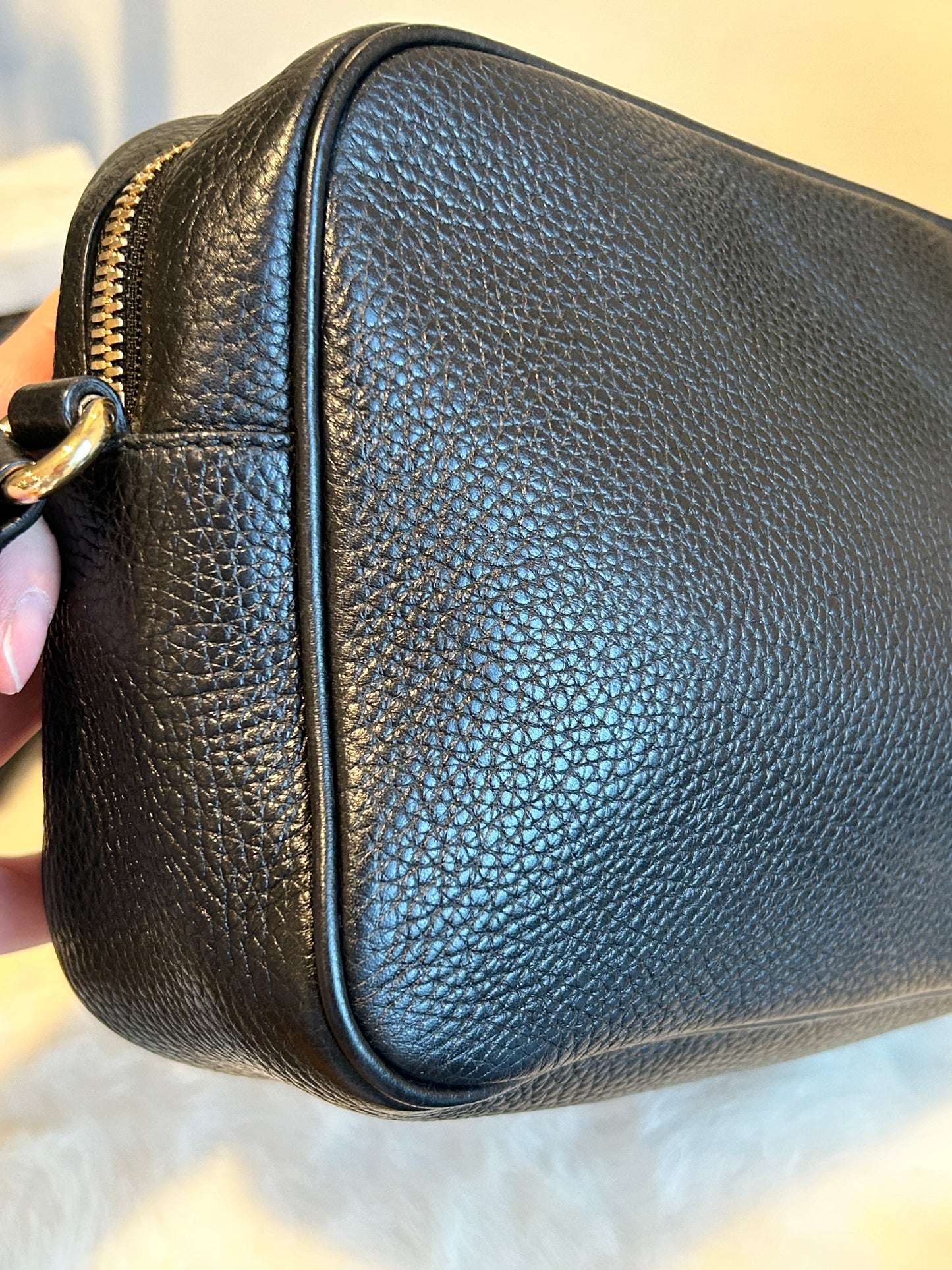 GUCCI Soho Disco Black Pebbled Camera Bag