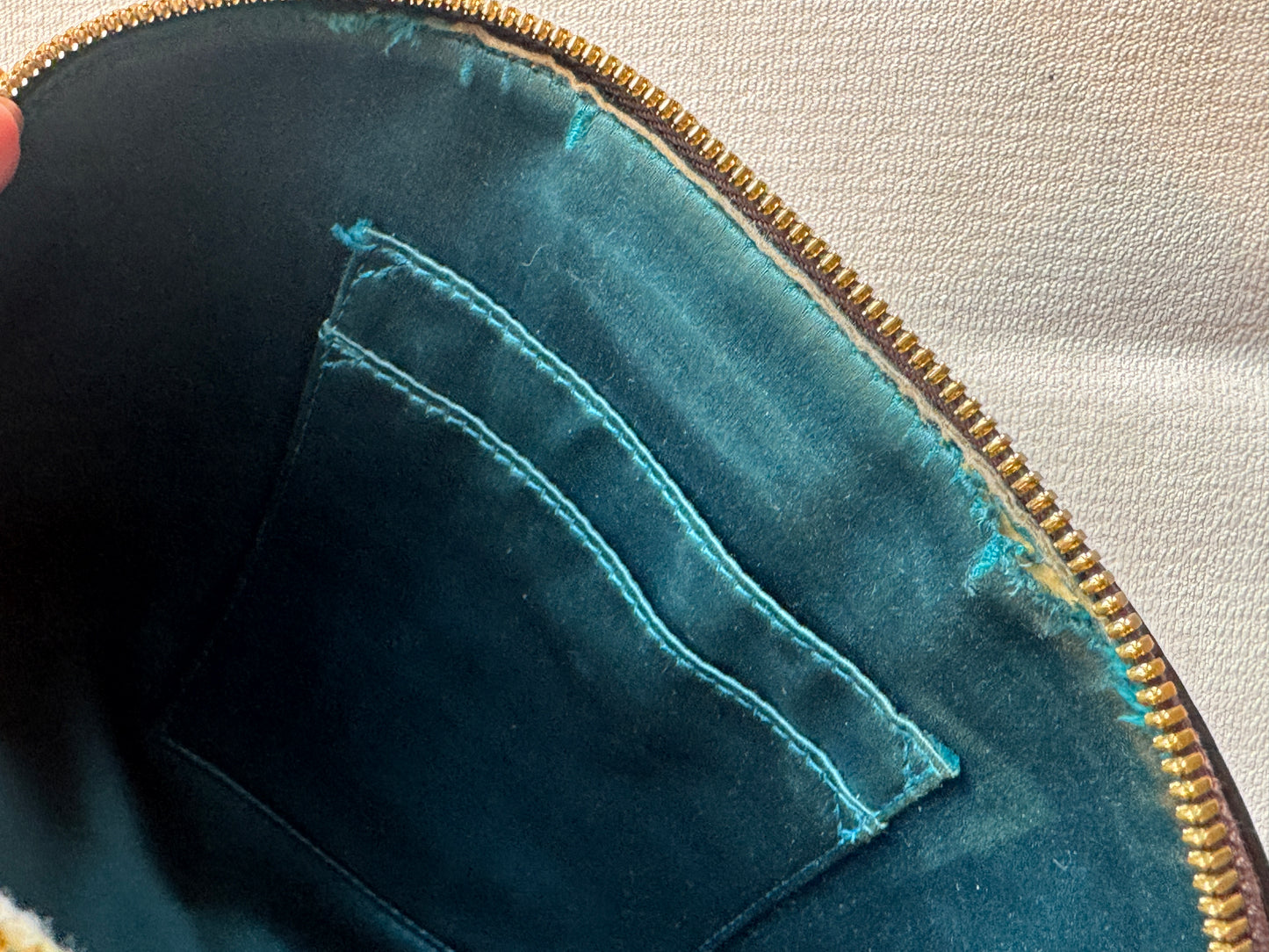 GUCCI Supreme Ophidia Round Top Crossbody Bag