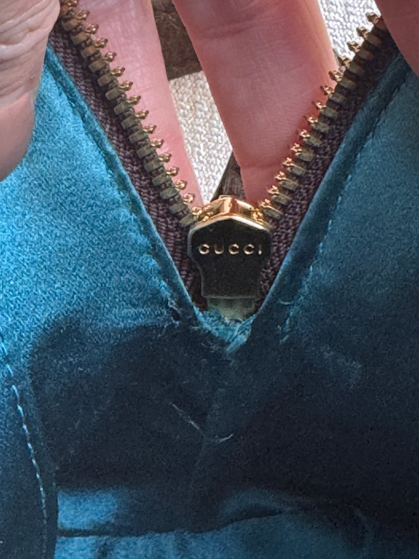 GUCCI Supreme Ophidia Round Top Crossbody Bag