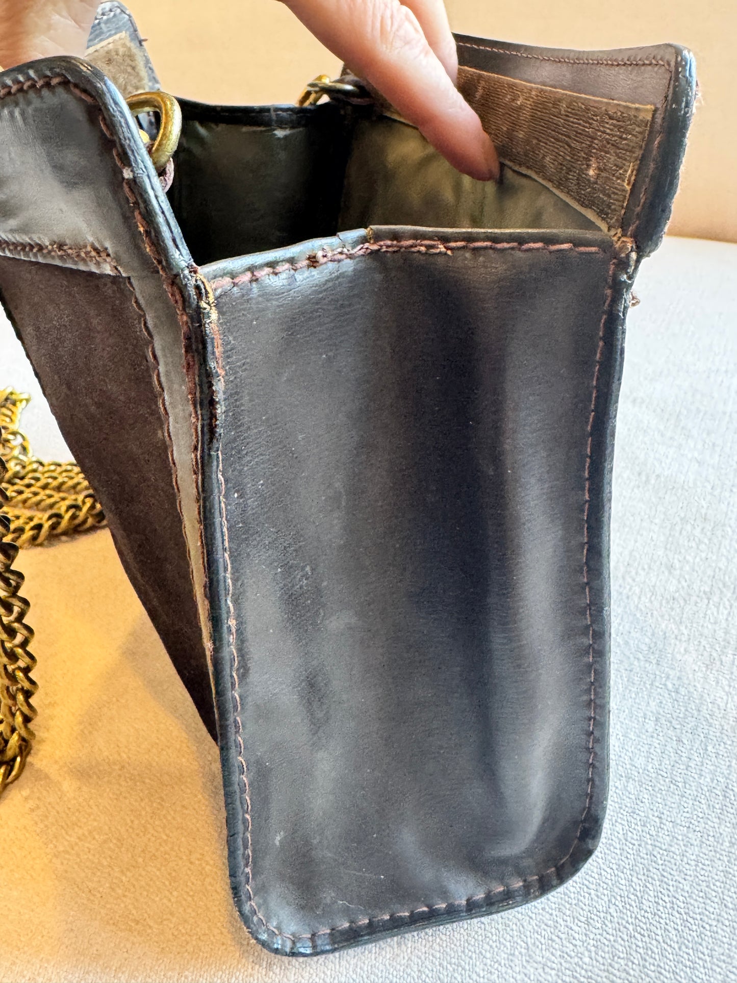 GUCCI Vintage Sherry Line Brown Suede Crossbody