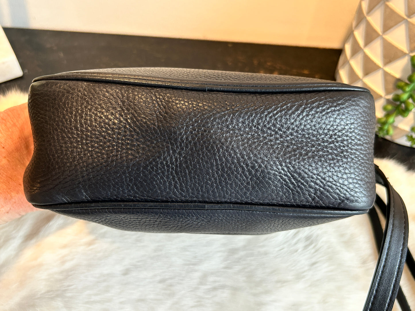 GUCCI Soho Disco Black Pebbled Camera Bag