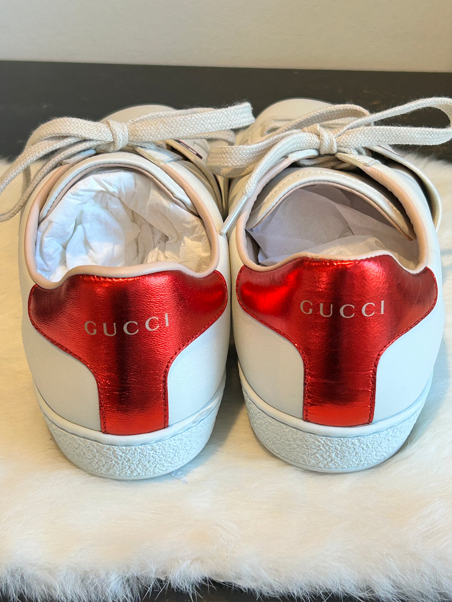 Like NEW! GUCCI Ace Stripe Red/White Sneakers Women's 38EU/39EU