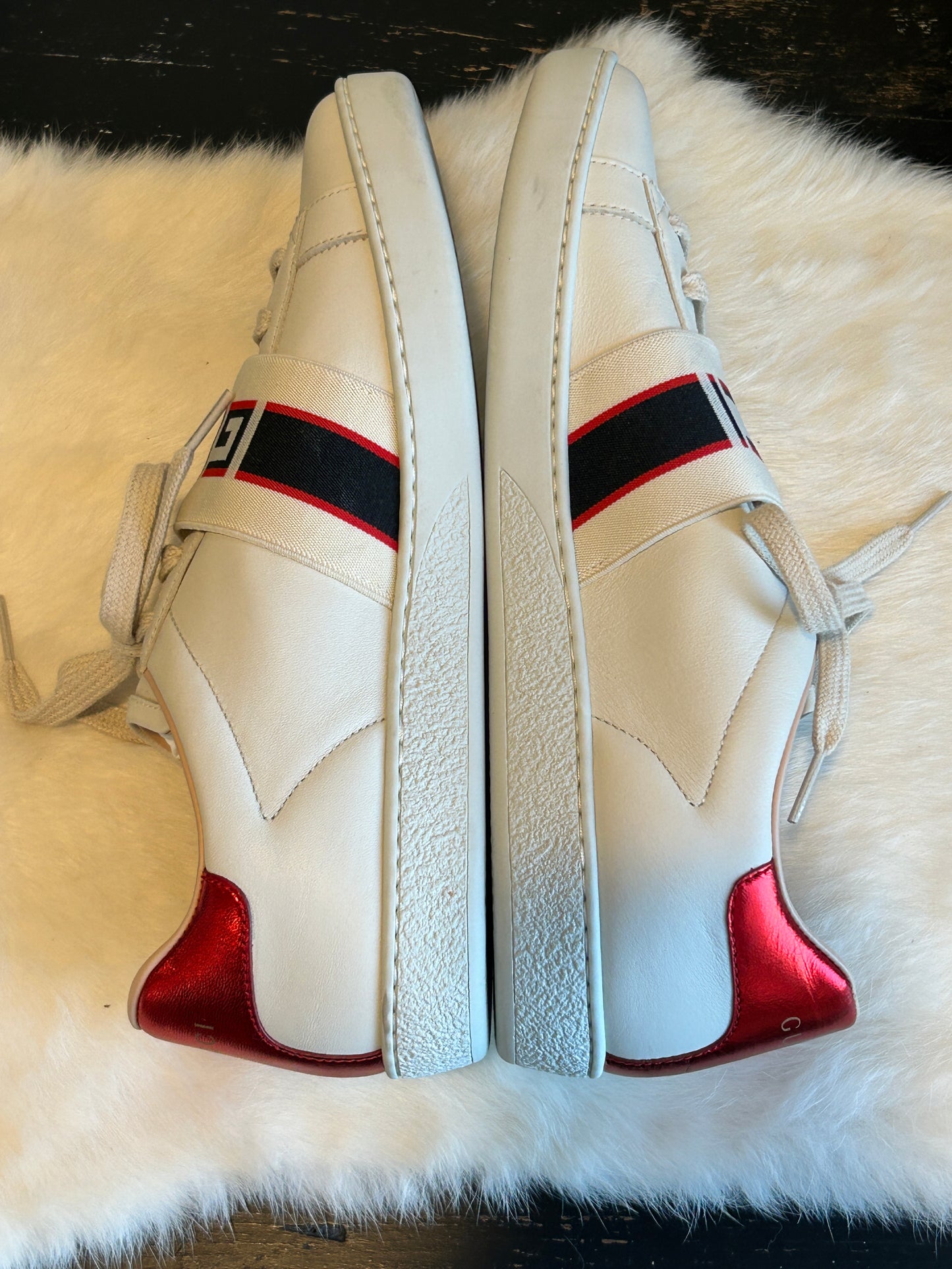 Like NEW! GUCCI Ace Stripe Red/White Sneakers Women's 38EU/39EU